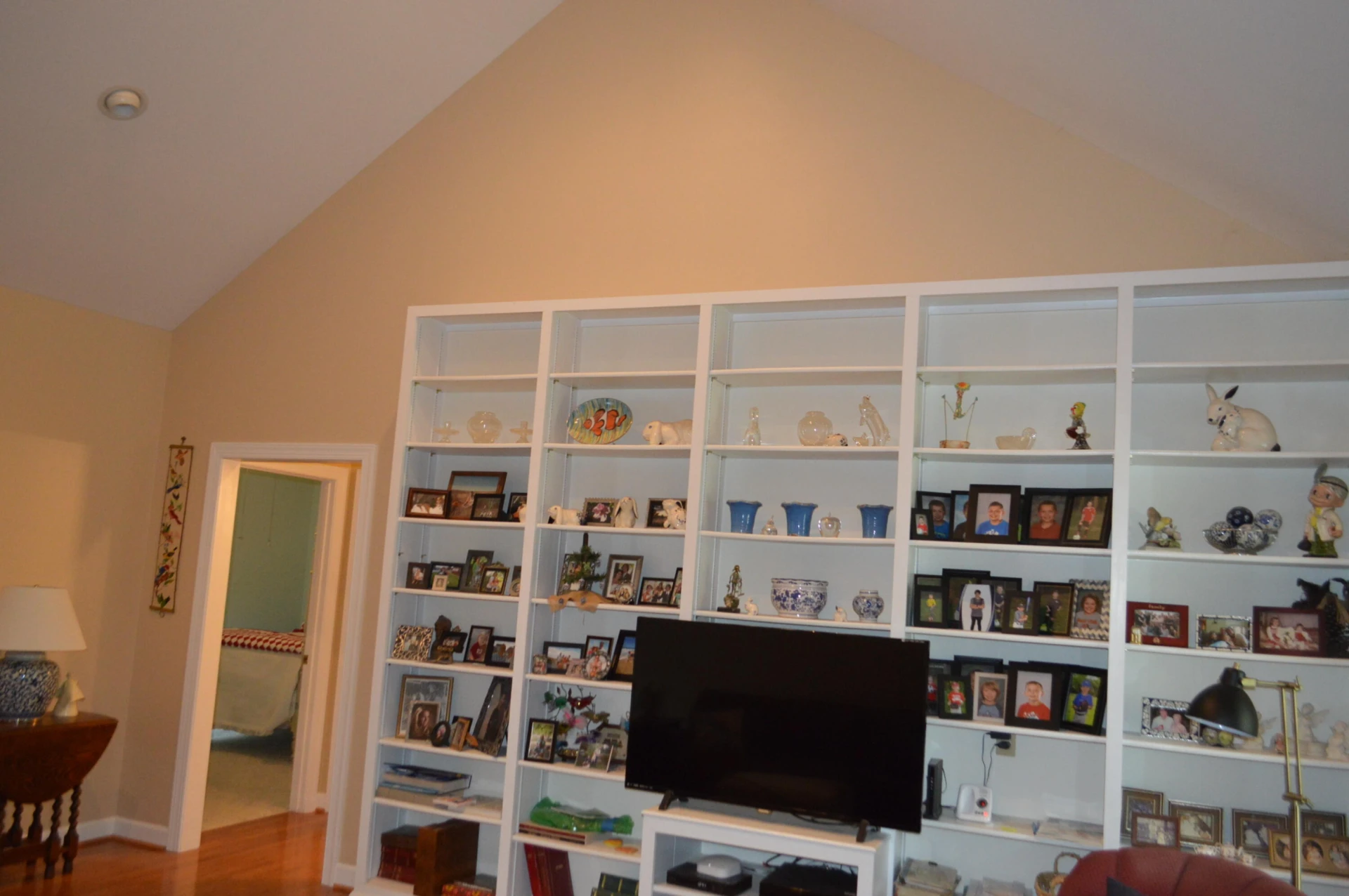 552 Woodfield DR - Photo 10