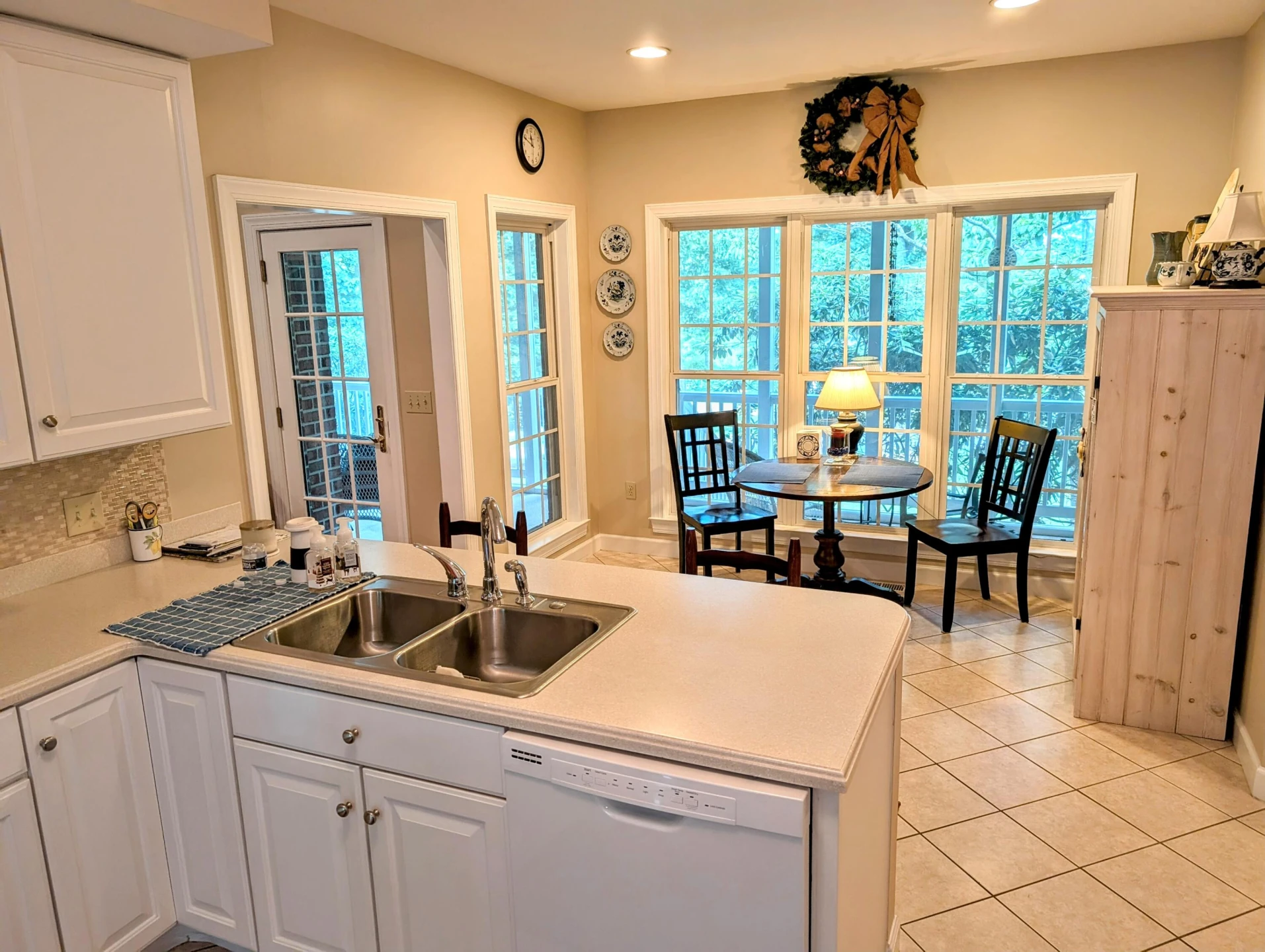 552 Woodfield DR - Photo 13