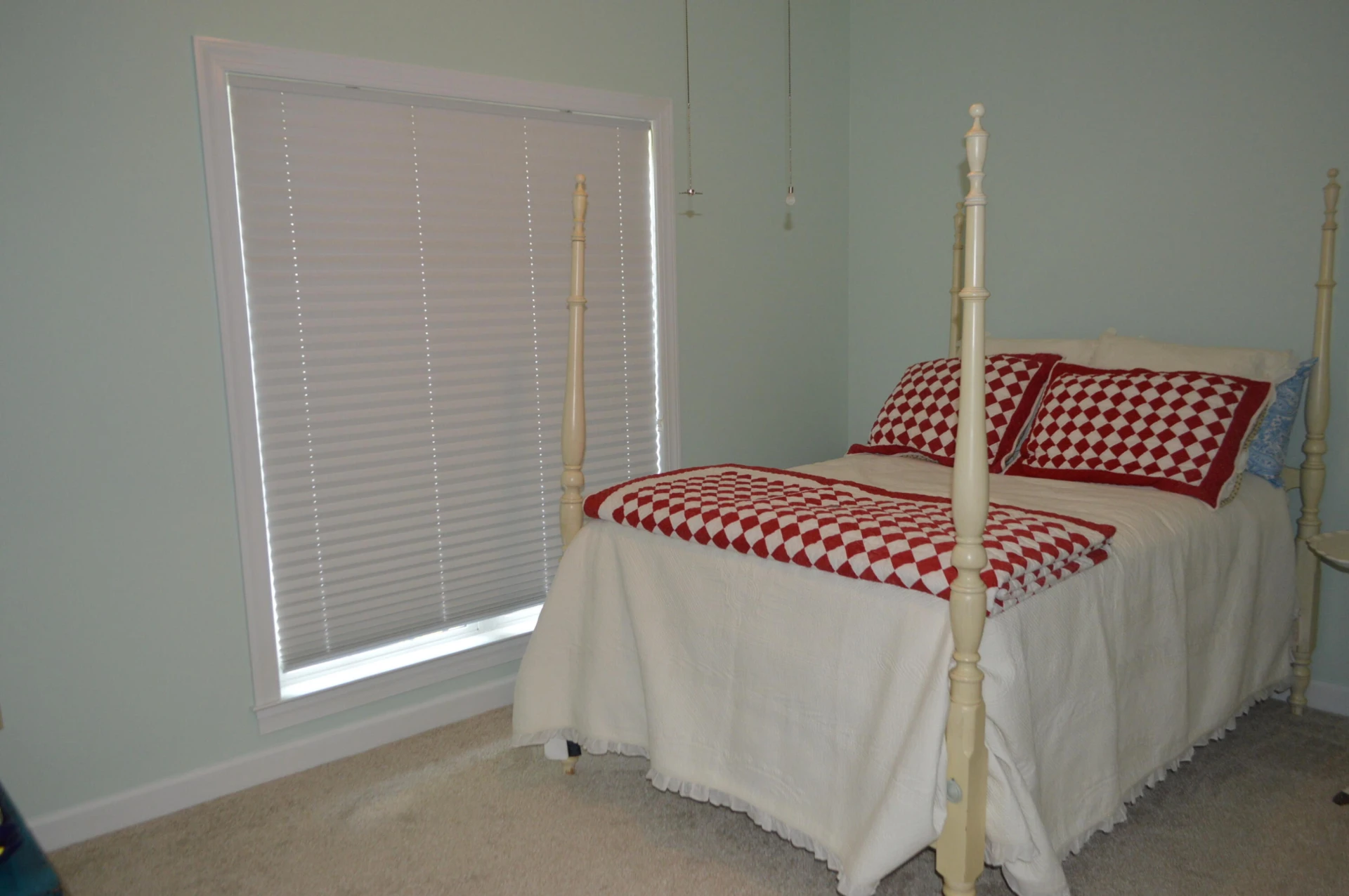 552 Woodfield DR - Photo 18