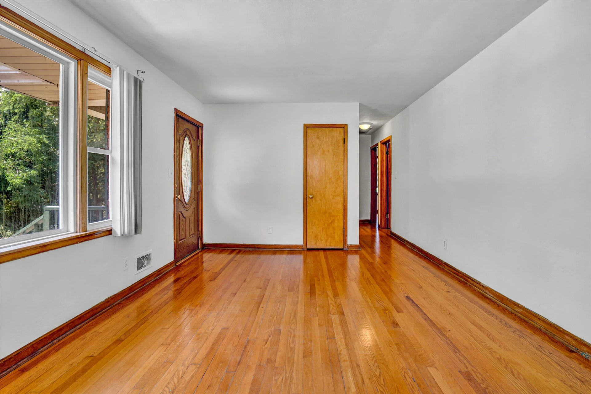 5141 Youngwood DR - Photo 3