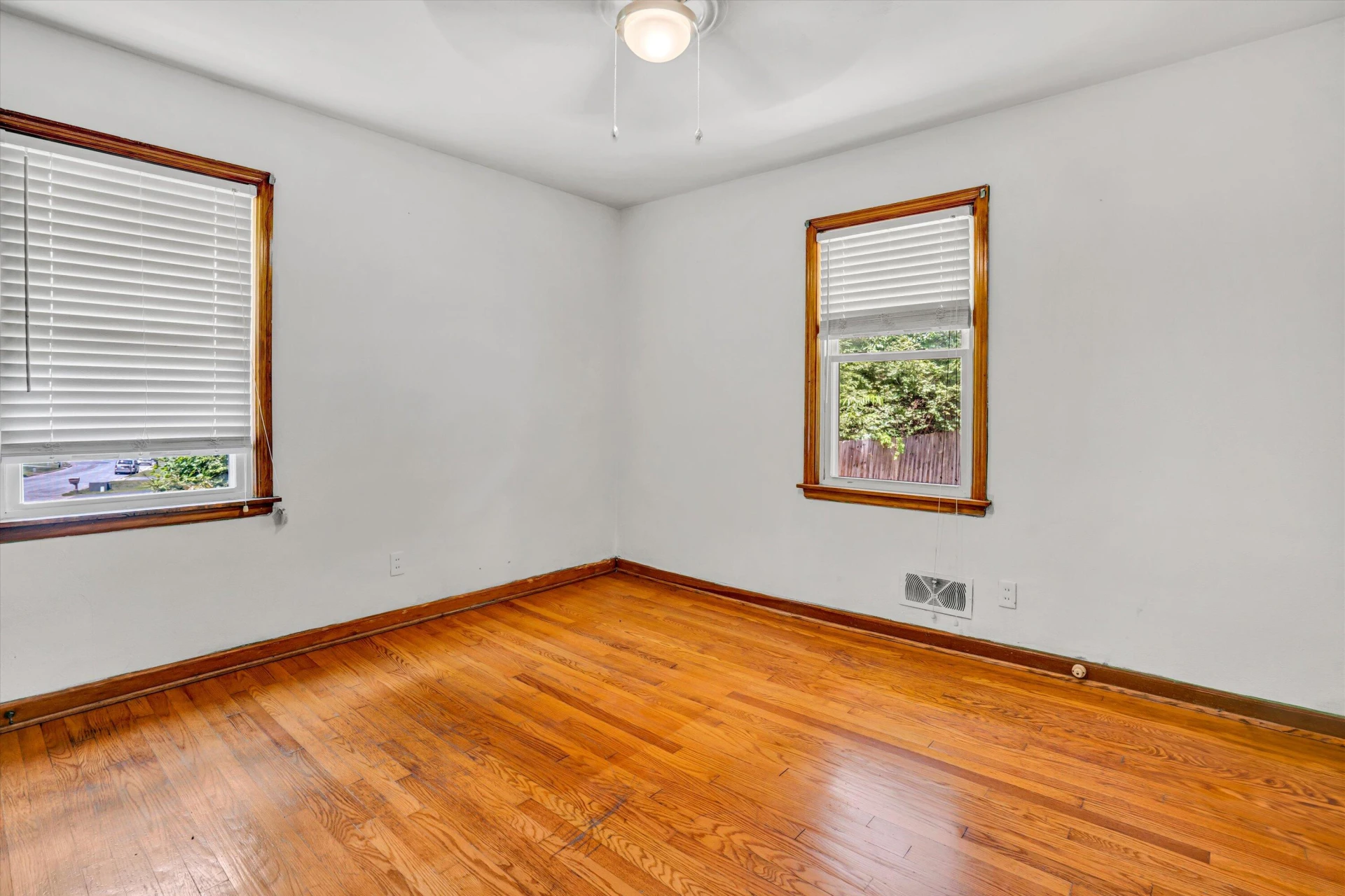 5141 Youngwood DR - Photo 8