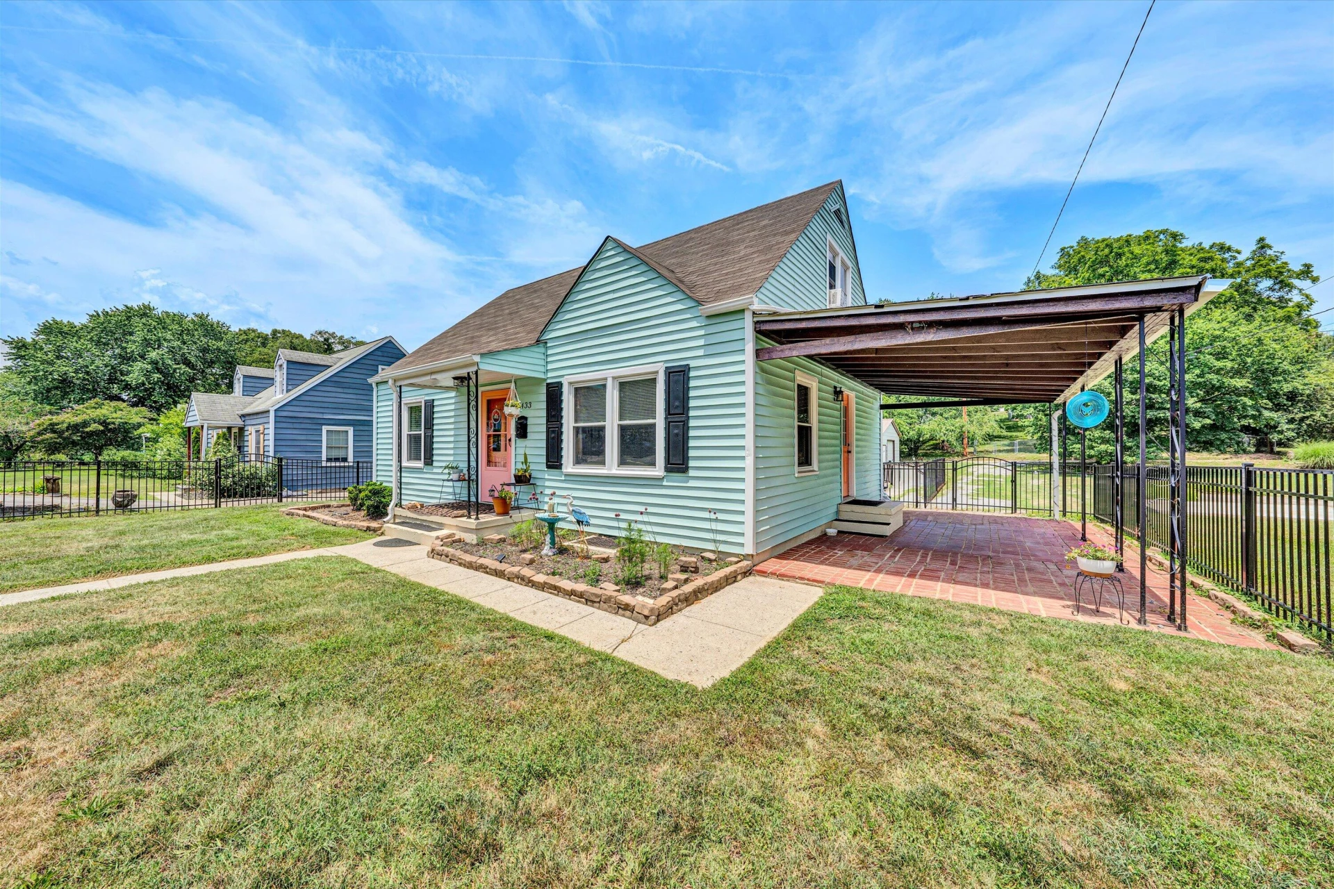 2433 Westover AVE - Photo 4