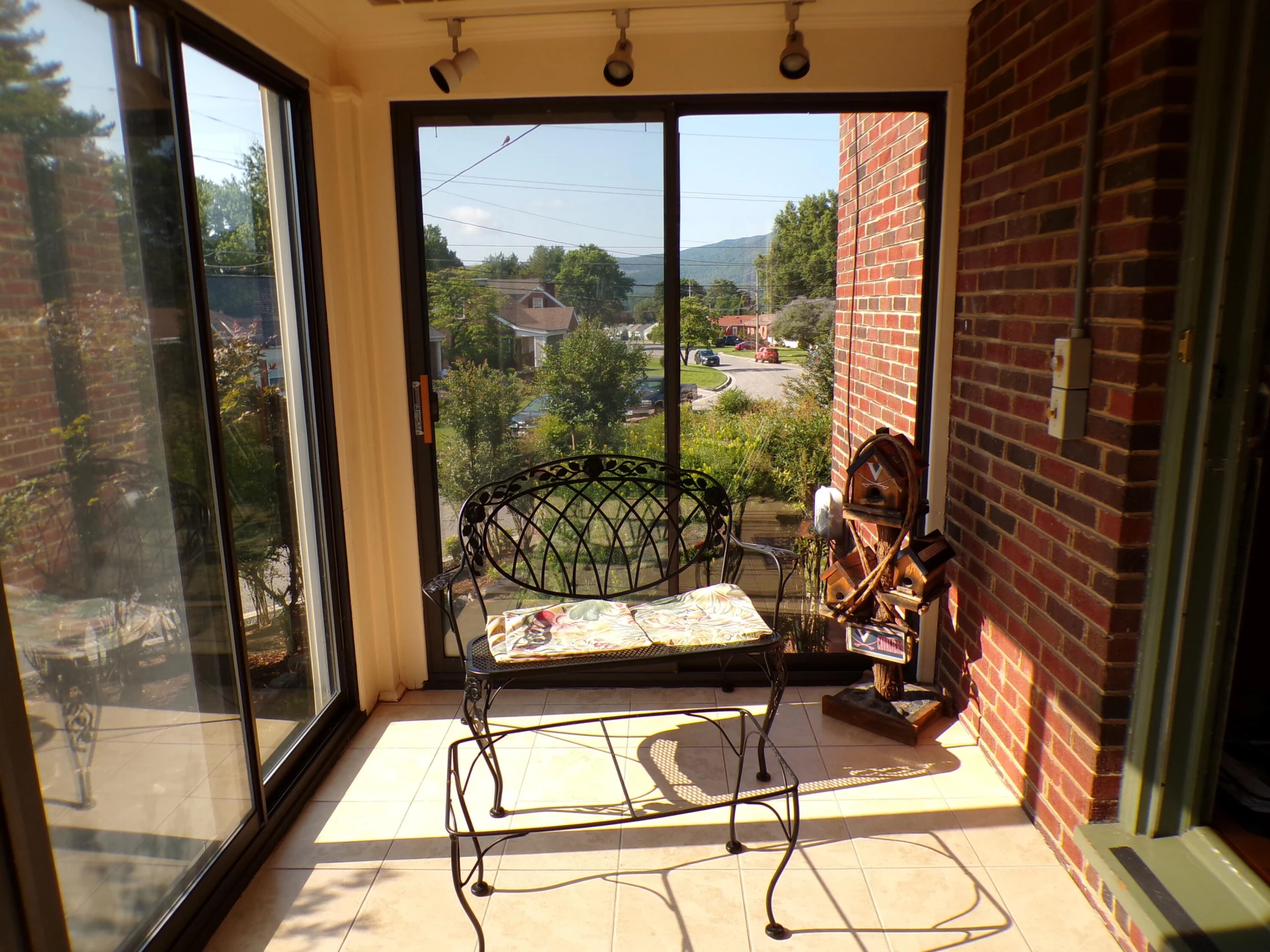 903 Watts ST - Photo 8