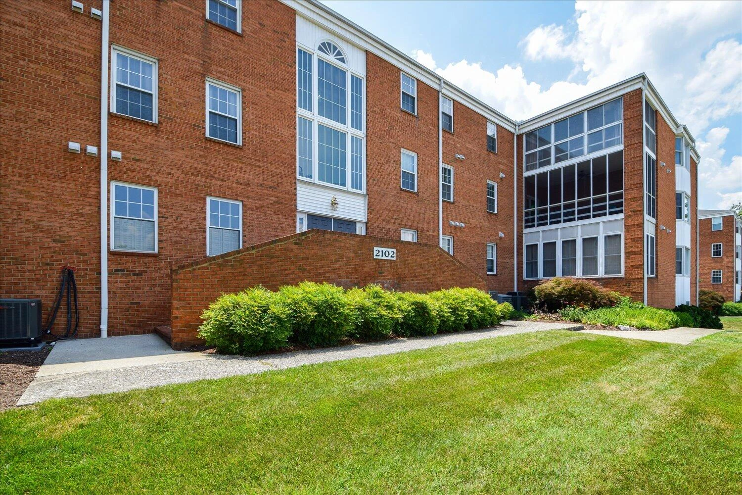 2102 Stephenson AVE #12 - Photo 2