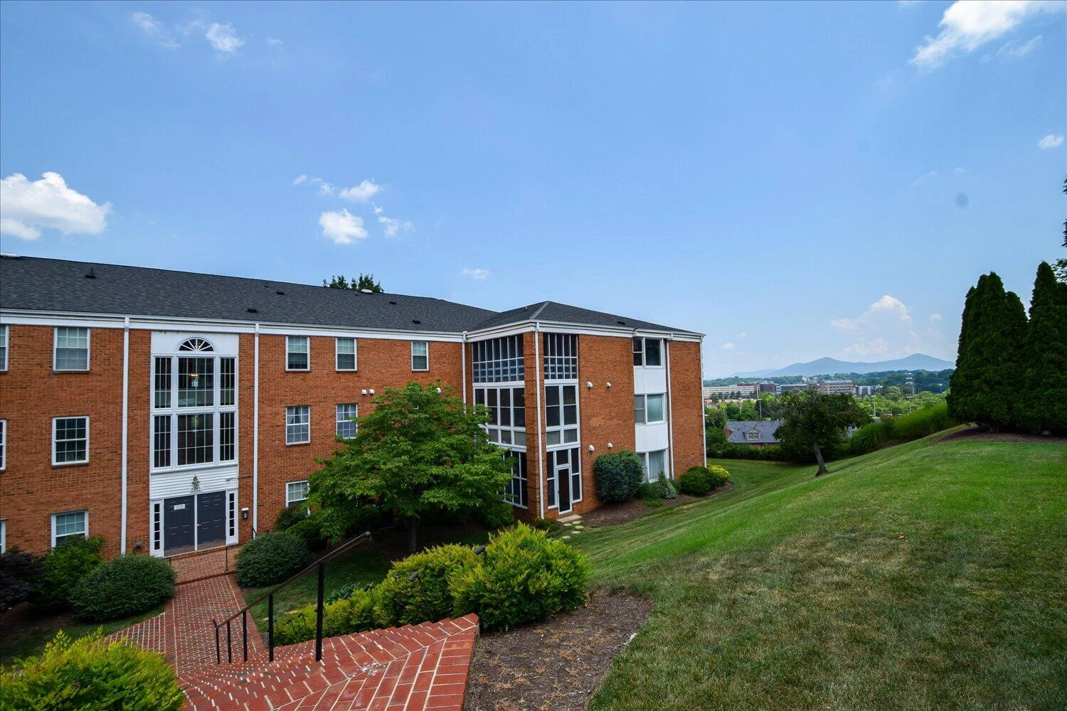 2102 Stephenson AVE #12 - Photo 3