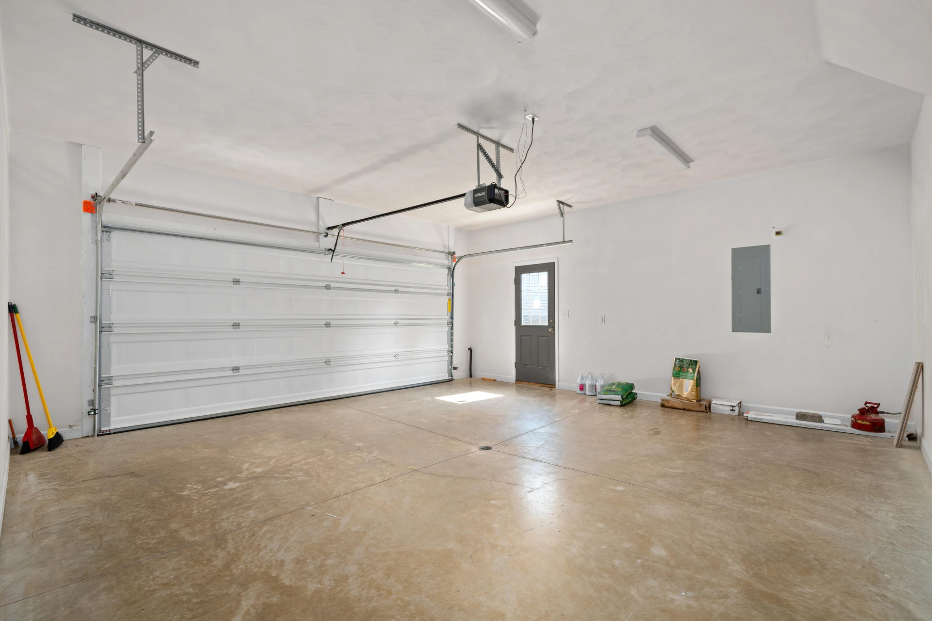 7947 Carriage Park DR - Photo 21