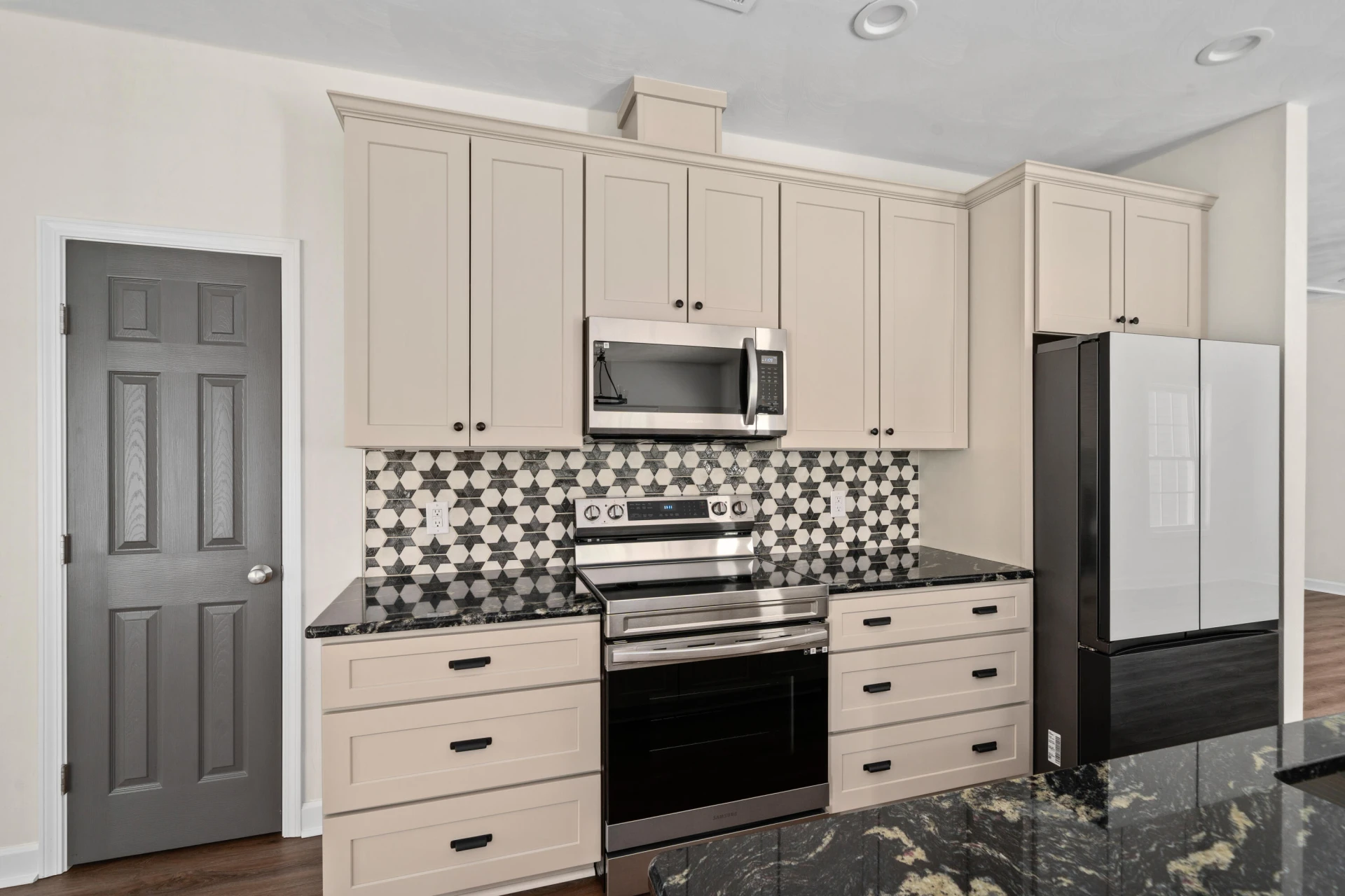 7947 Carriage Park DR - Photo 5