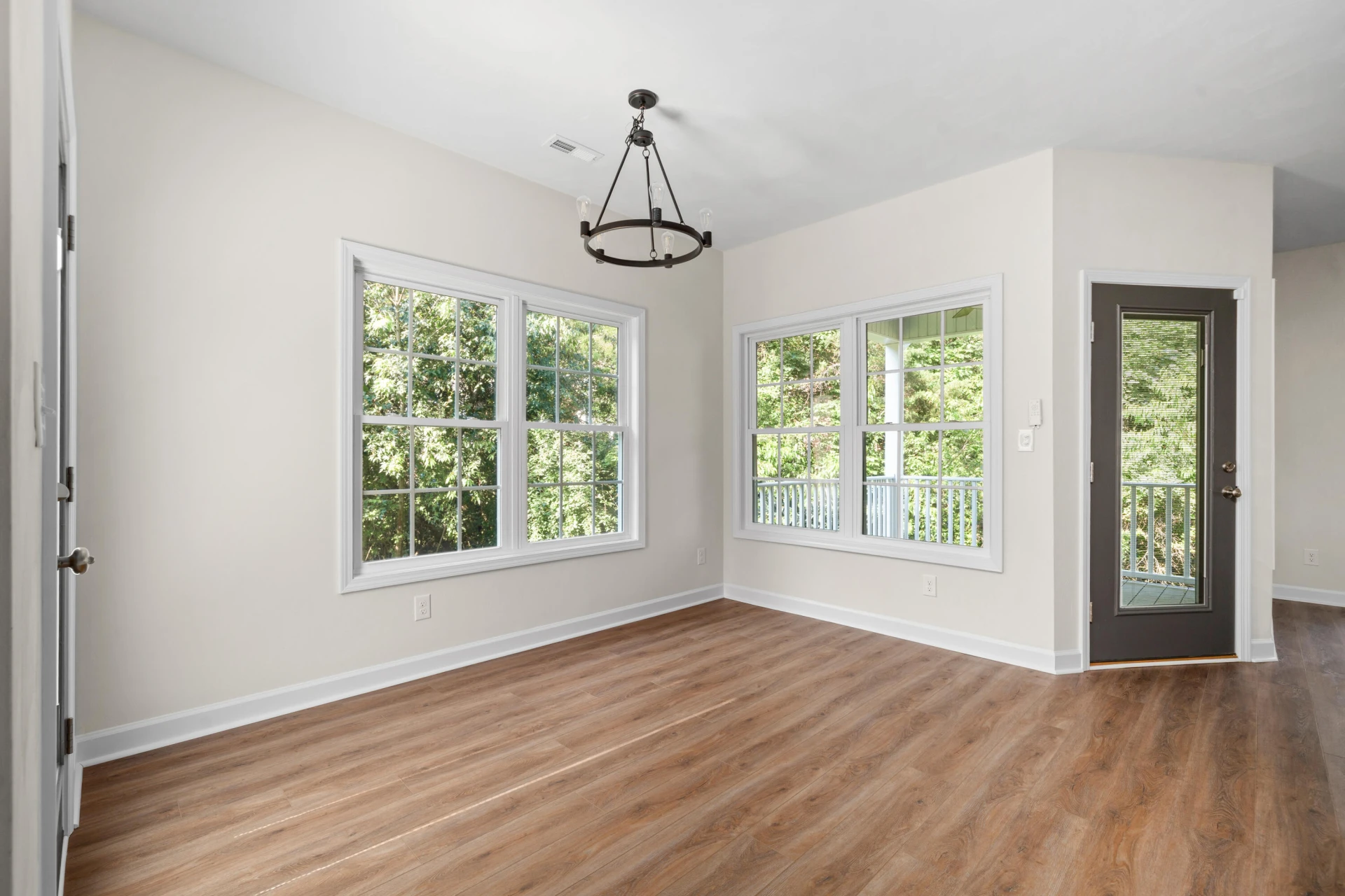 7947 Carriage Park DR - Photo 8