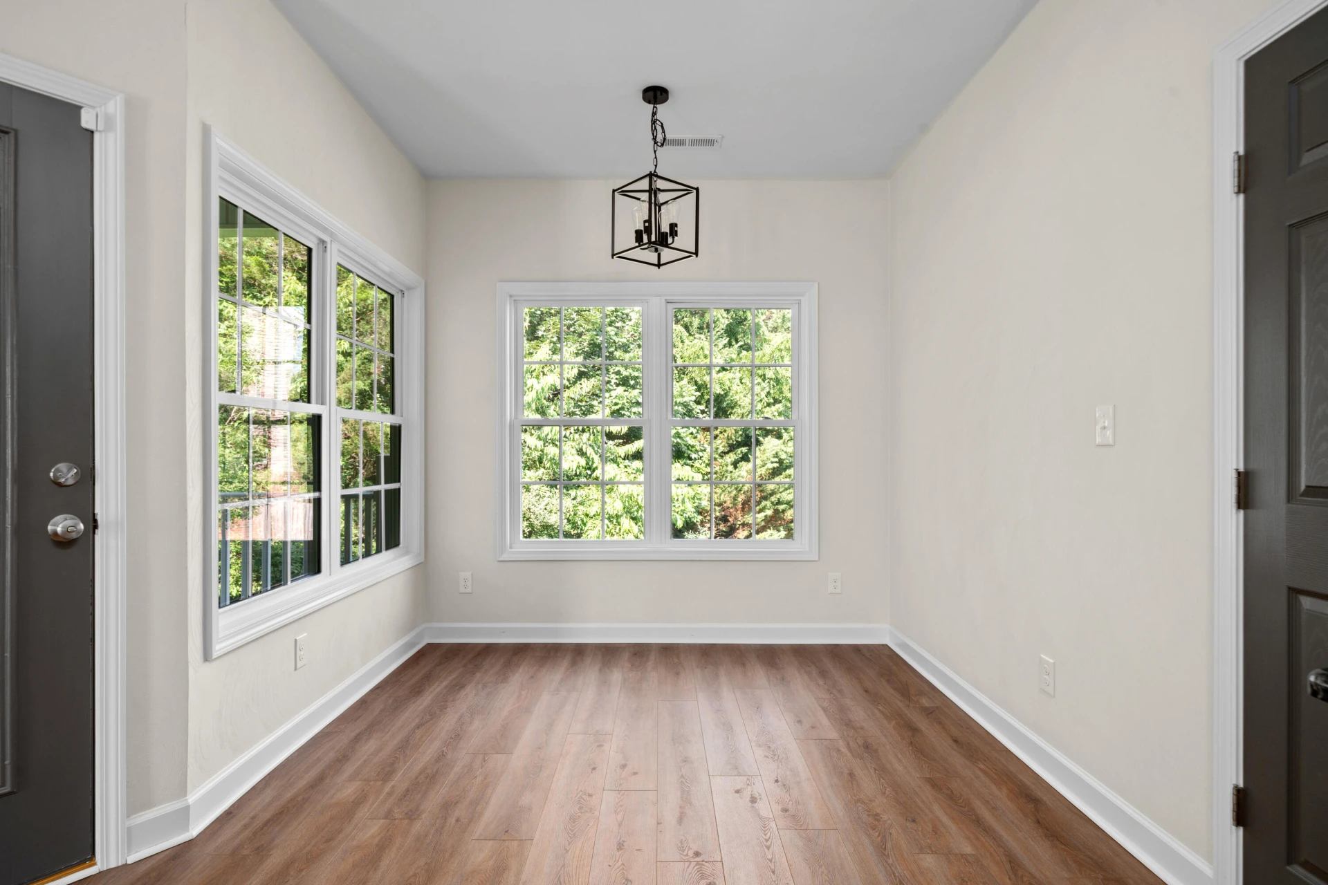 7947 Carriage Park DR - Photo 9