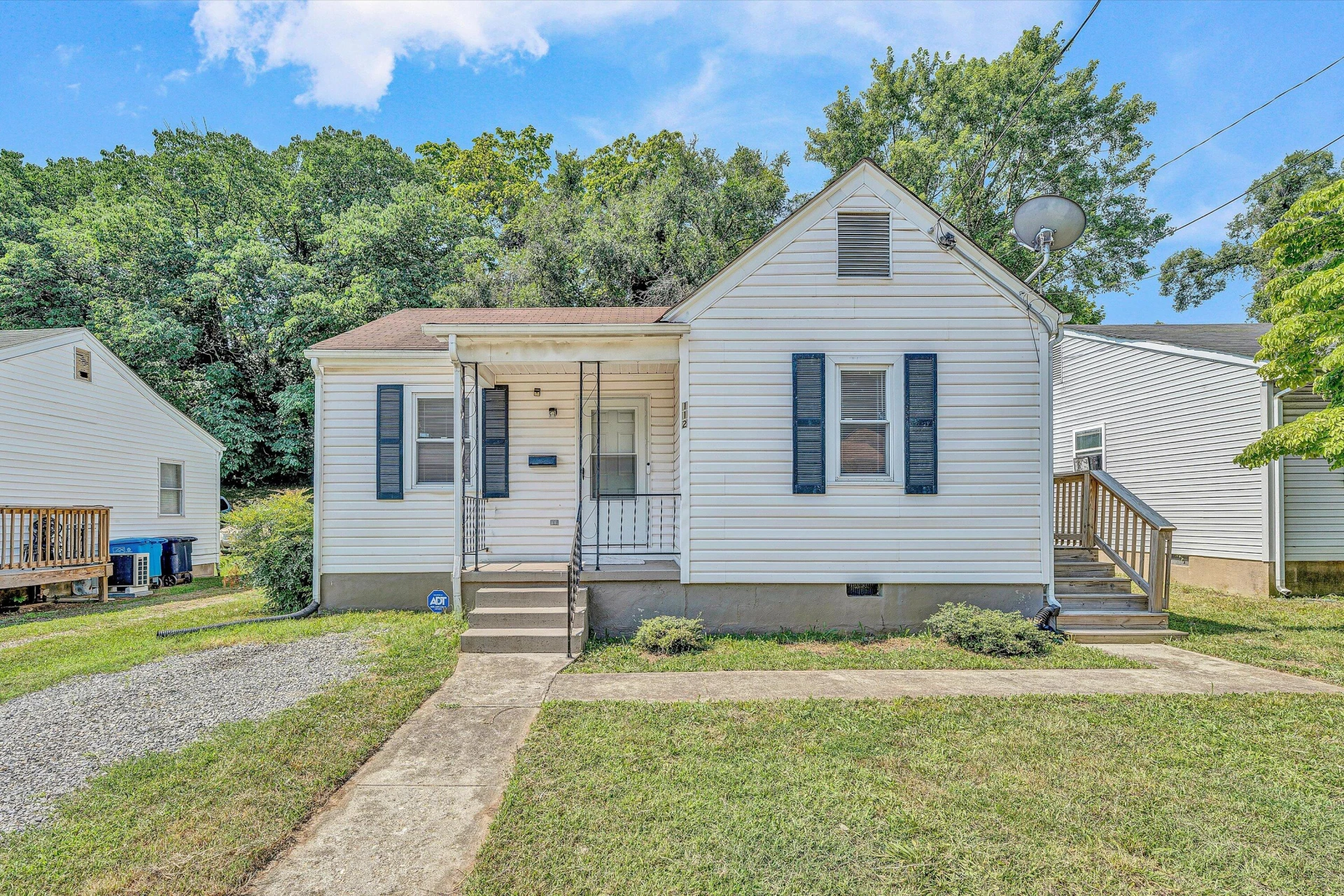 112 Harrison AVE - Photo 2