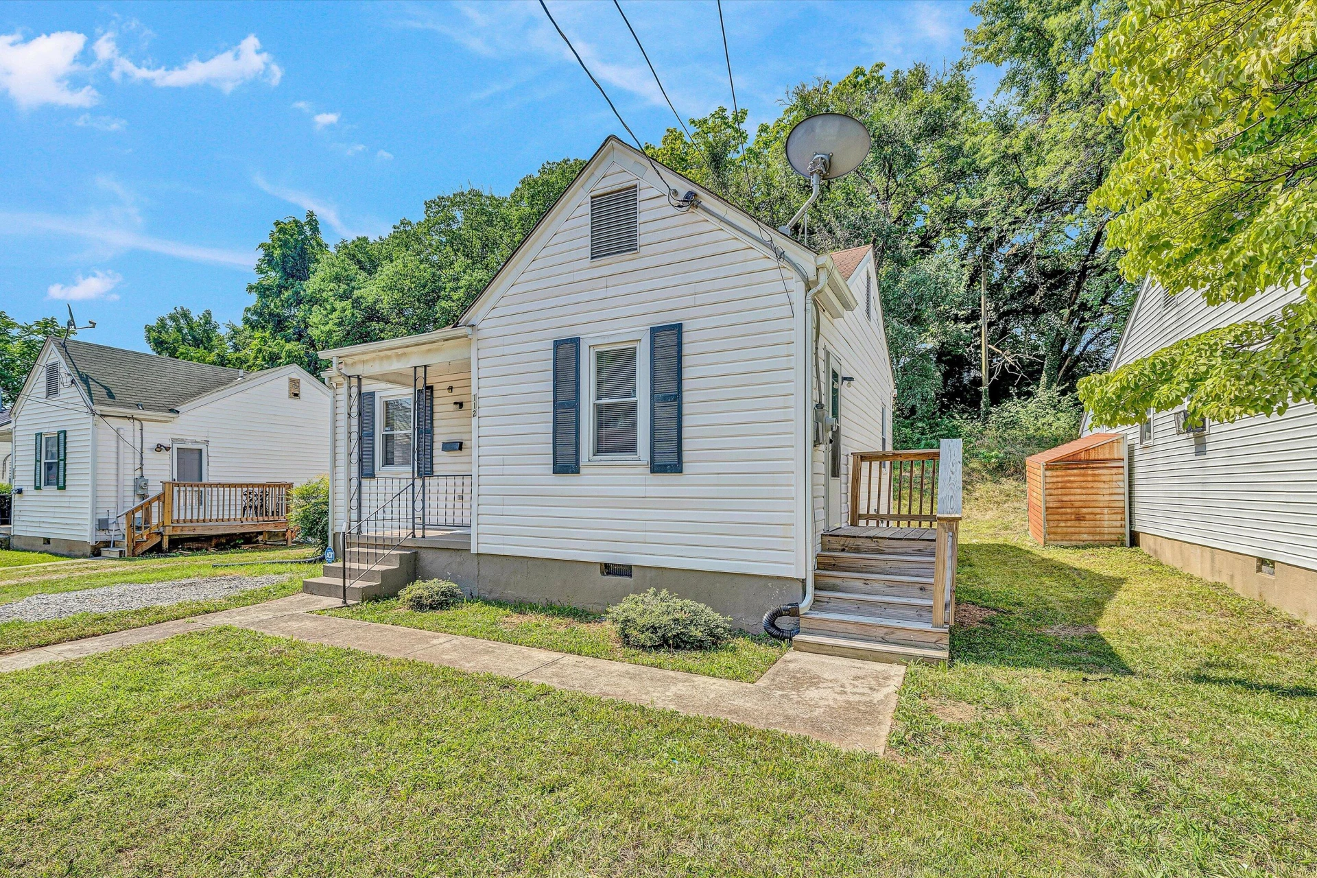 112 Harrison AVE - Photo 3