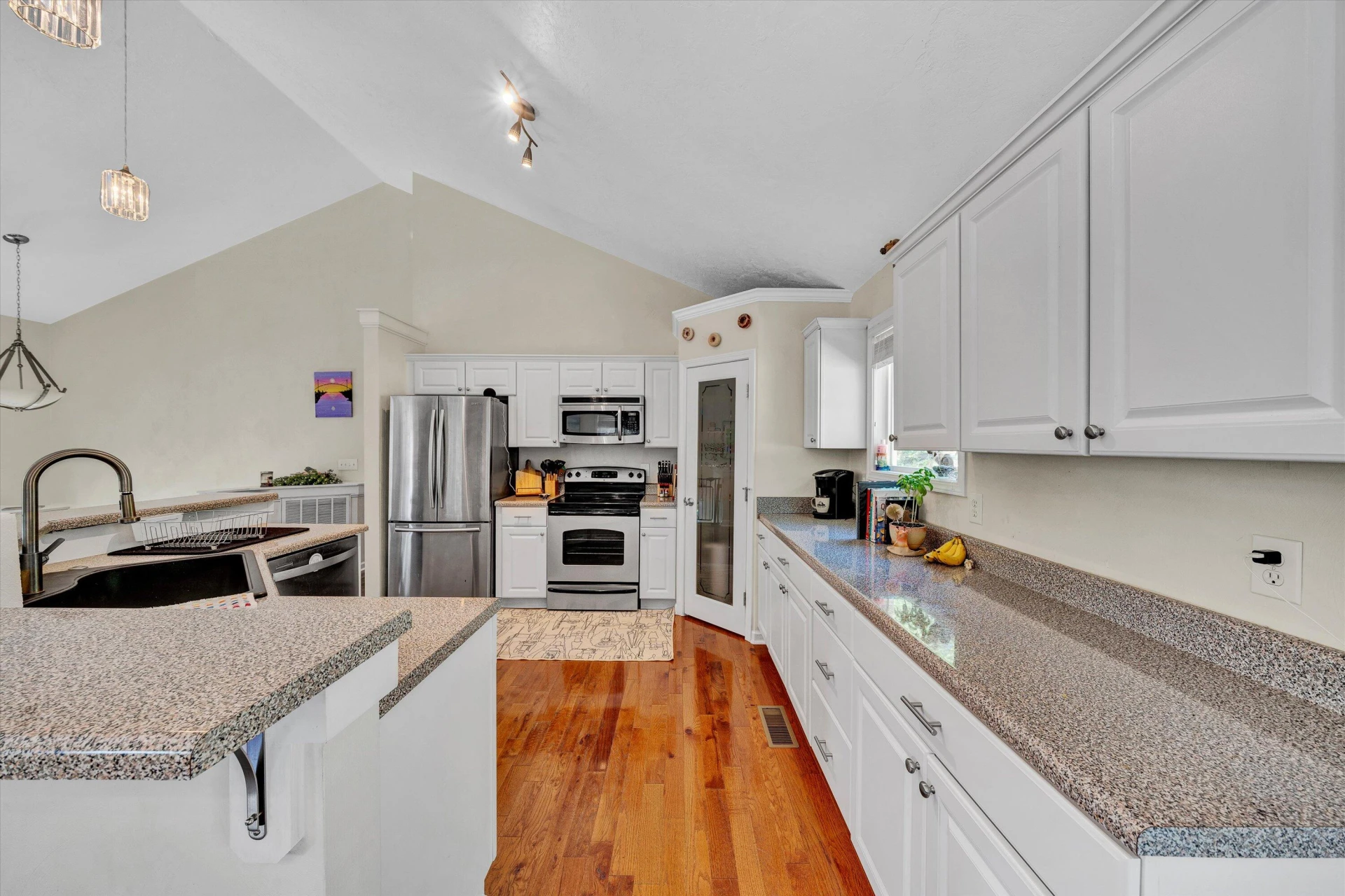 3857 Park LN - Photo 10