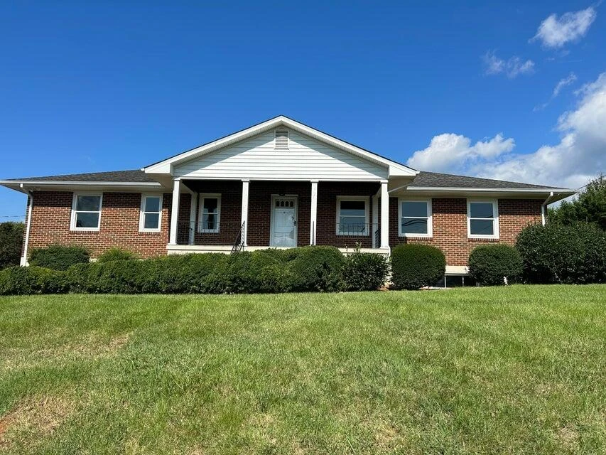 2223 Mt Regis DR
