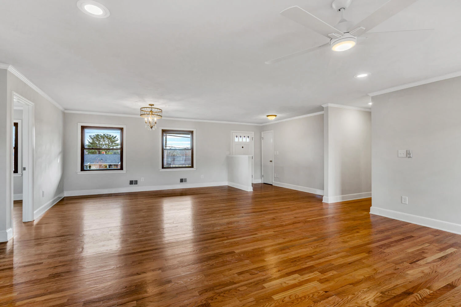 2223 Mt Regis DR - Photo 3