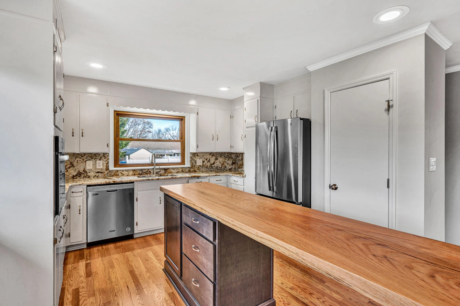 2223 Mt Regis DR - Photo 8