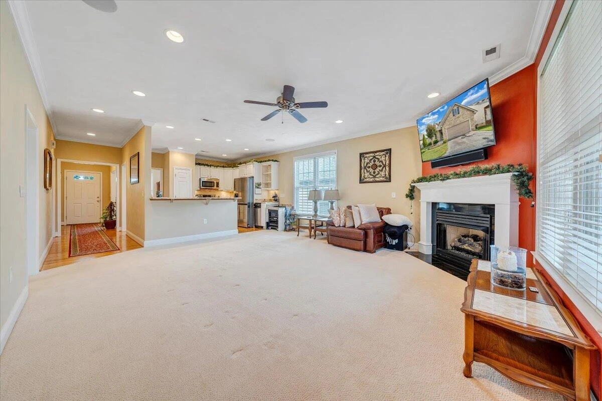 400 Kimball AVE - Photo 12