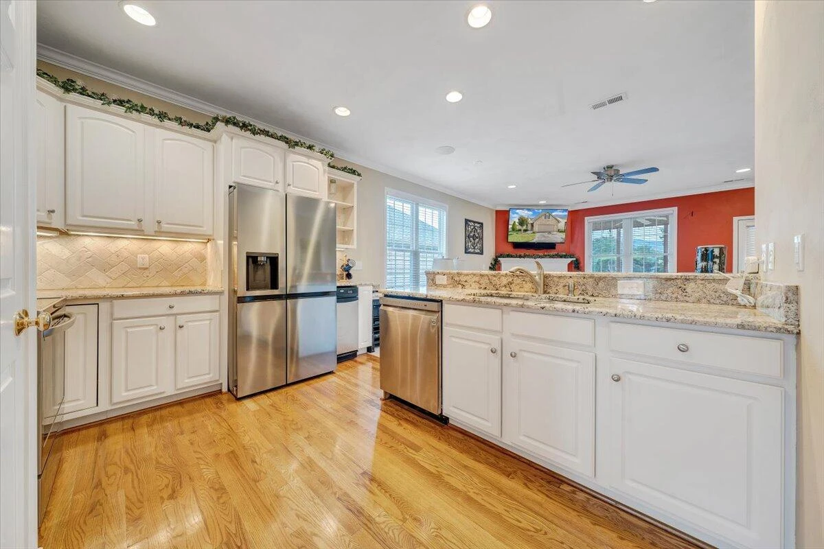 400 Kimball AVE - Photo 3