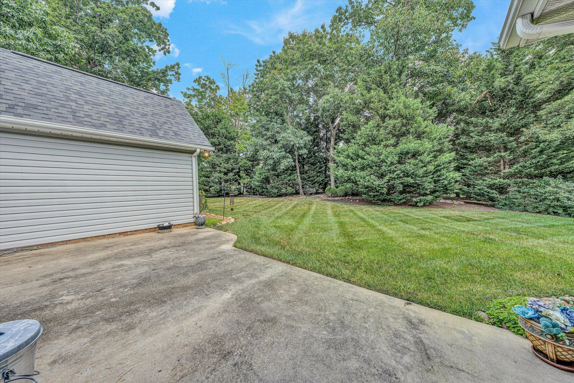 1941 Springmill RD - Photo 30