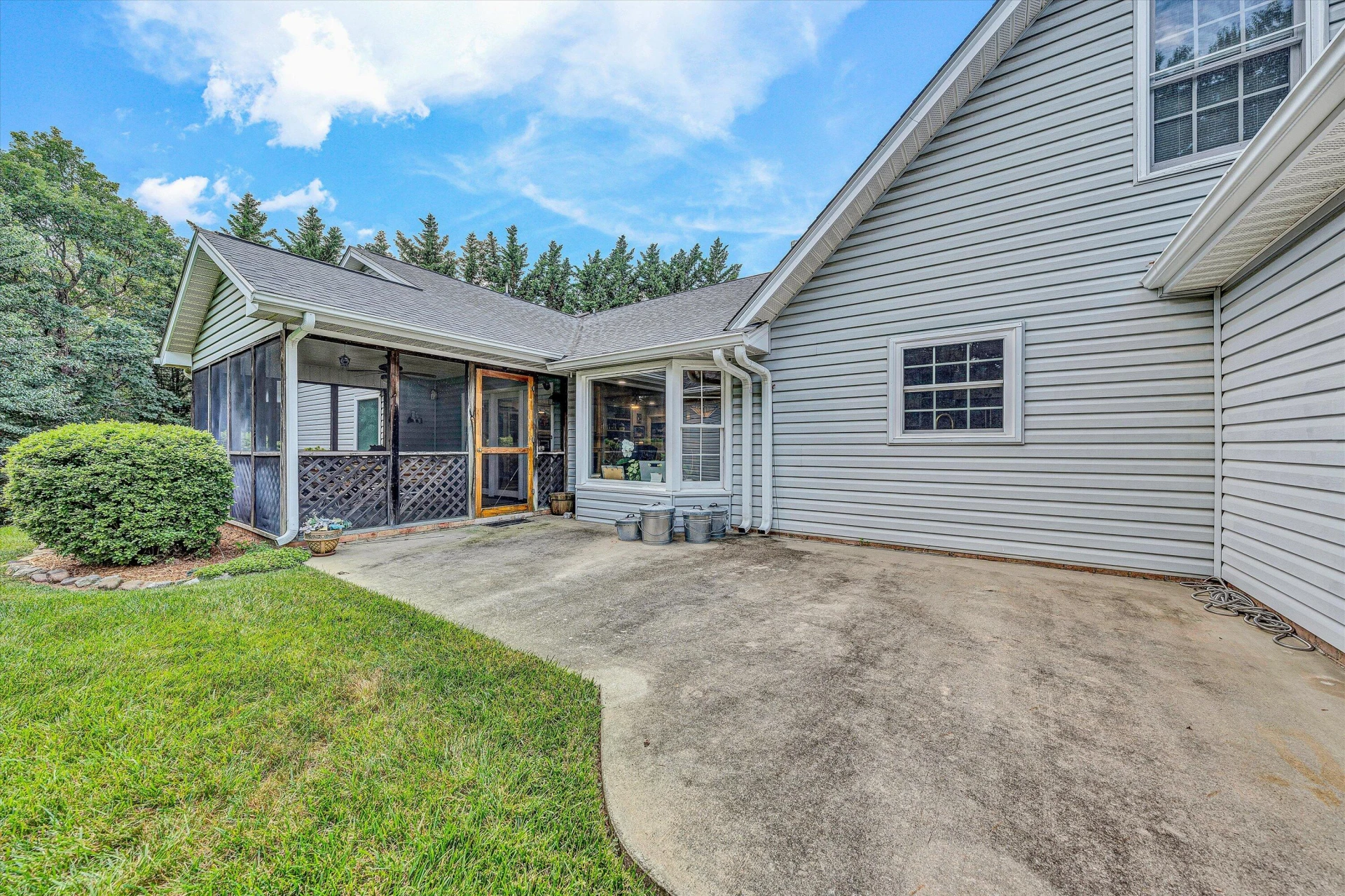 1941 Springmill RD - Photo 31