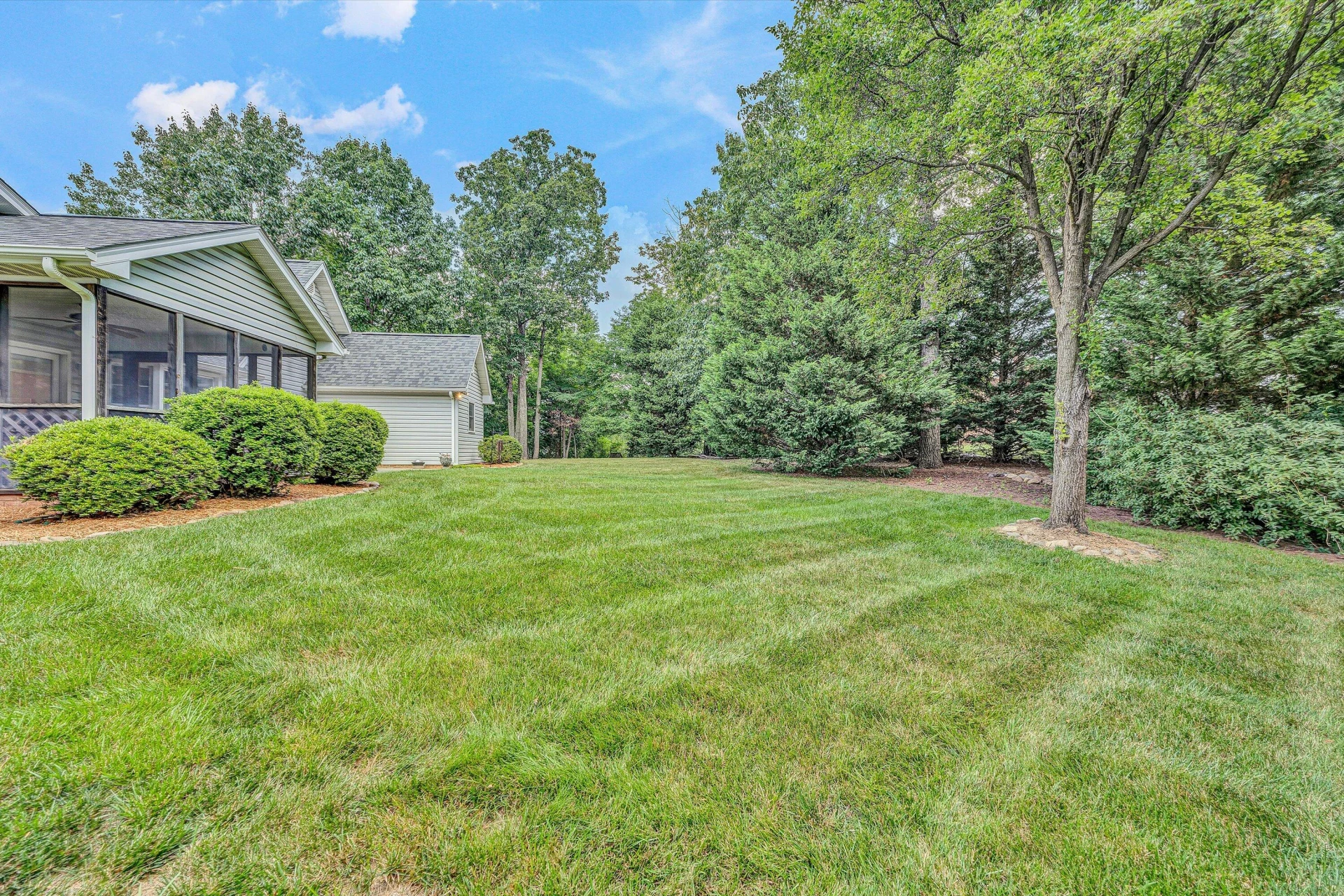 1941 Springmill RD - Photo 35