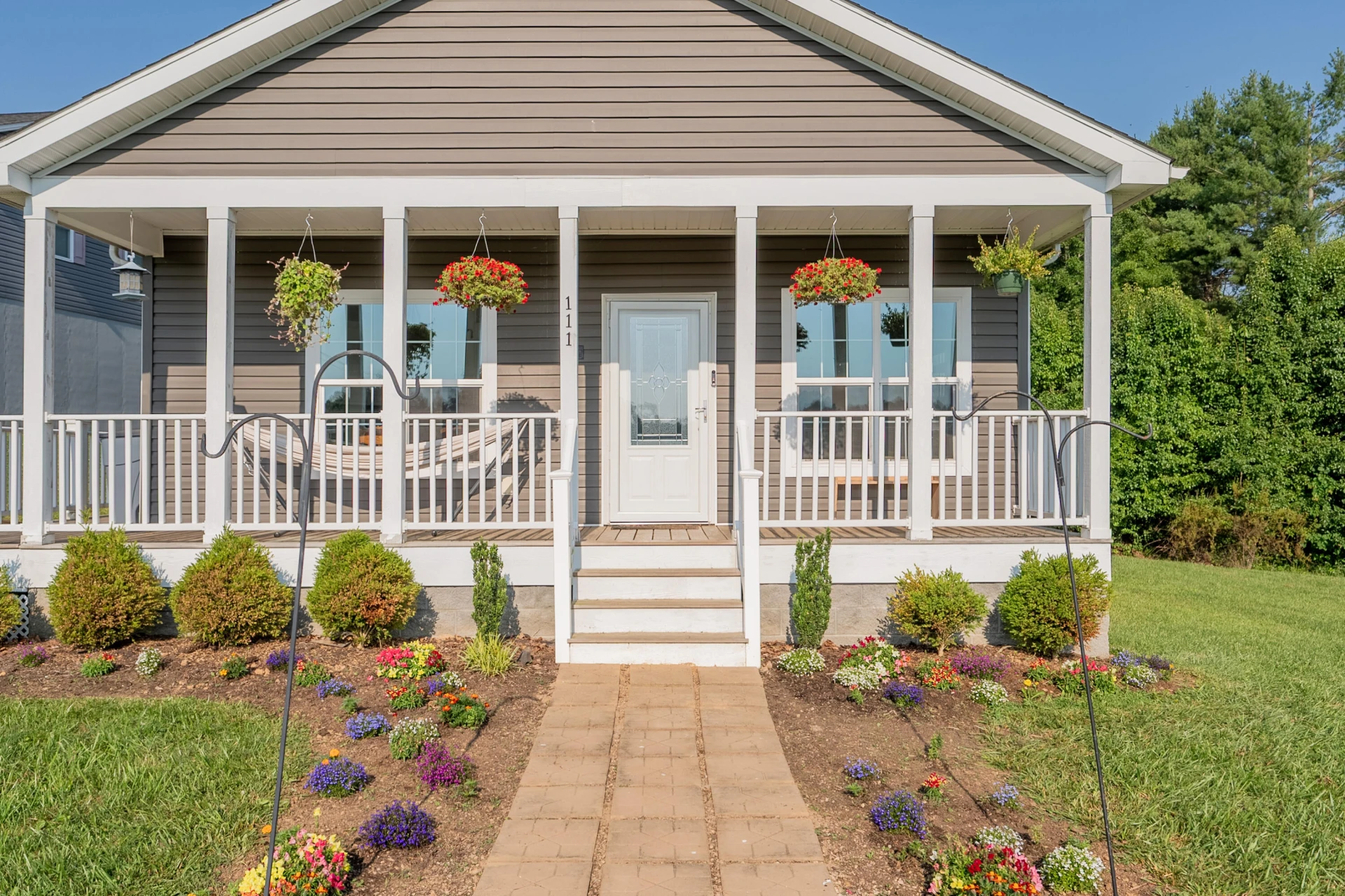 111 Clementine LN - Photo 2