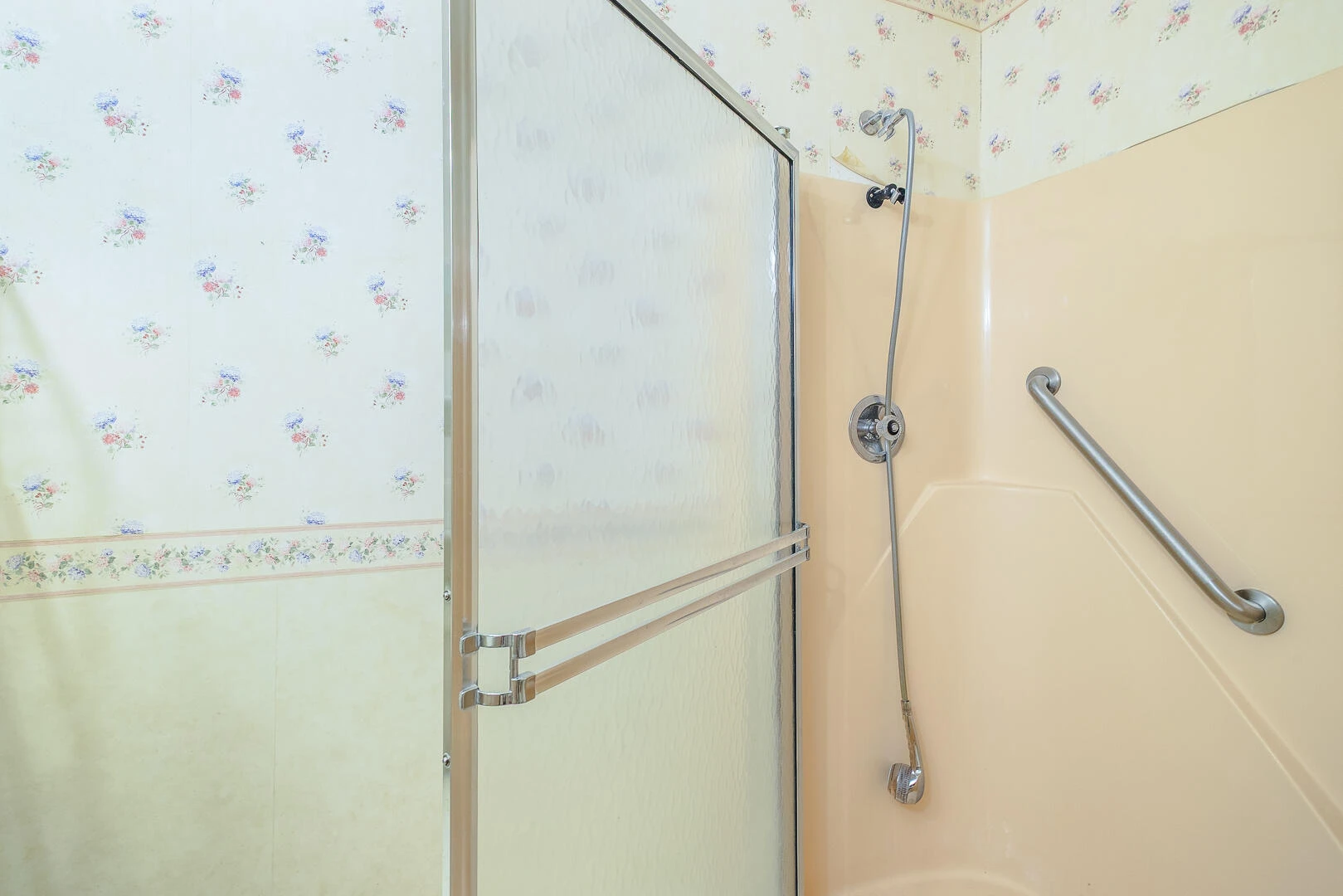 75 Eleanor LN - Photo 18