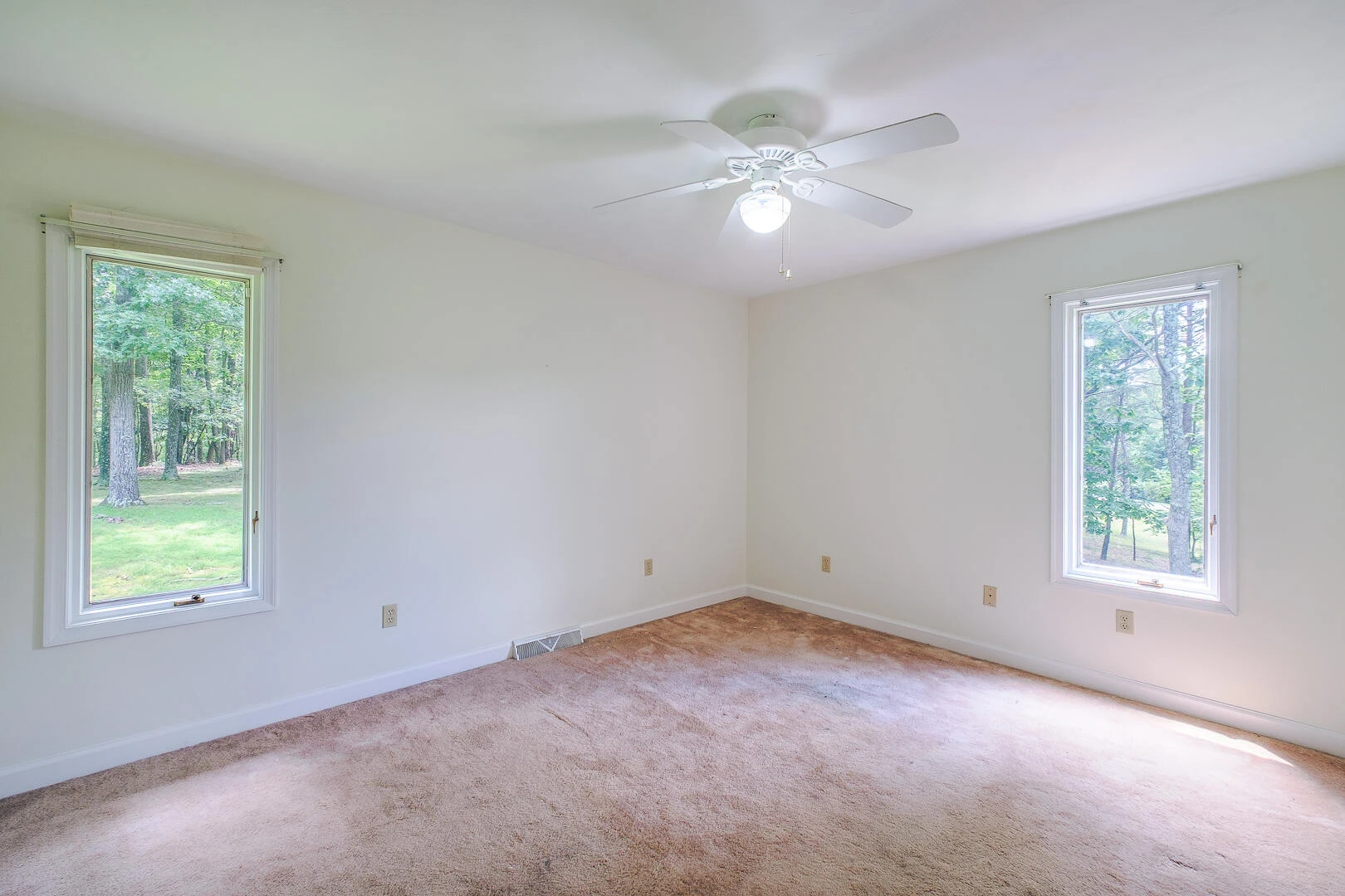 75 Eleanor LN - Photo 19