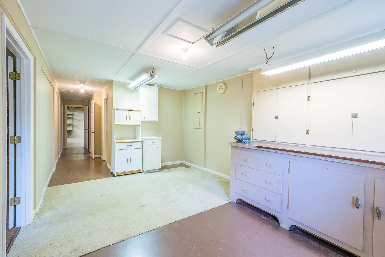 75 Eleanor LN - Photo 29