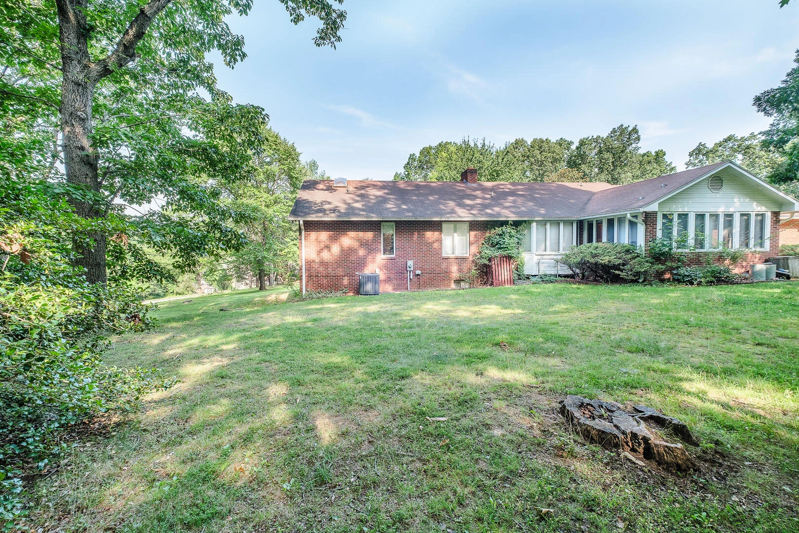 75 Eleanor LN - Photo 39