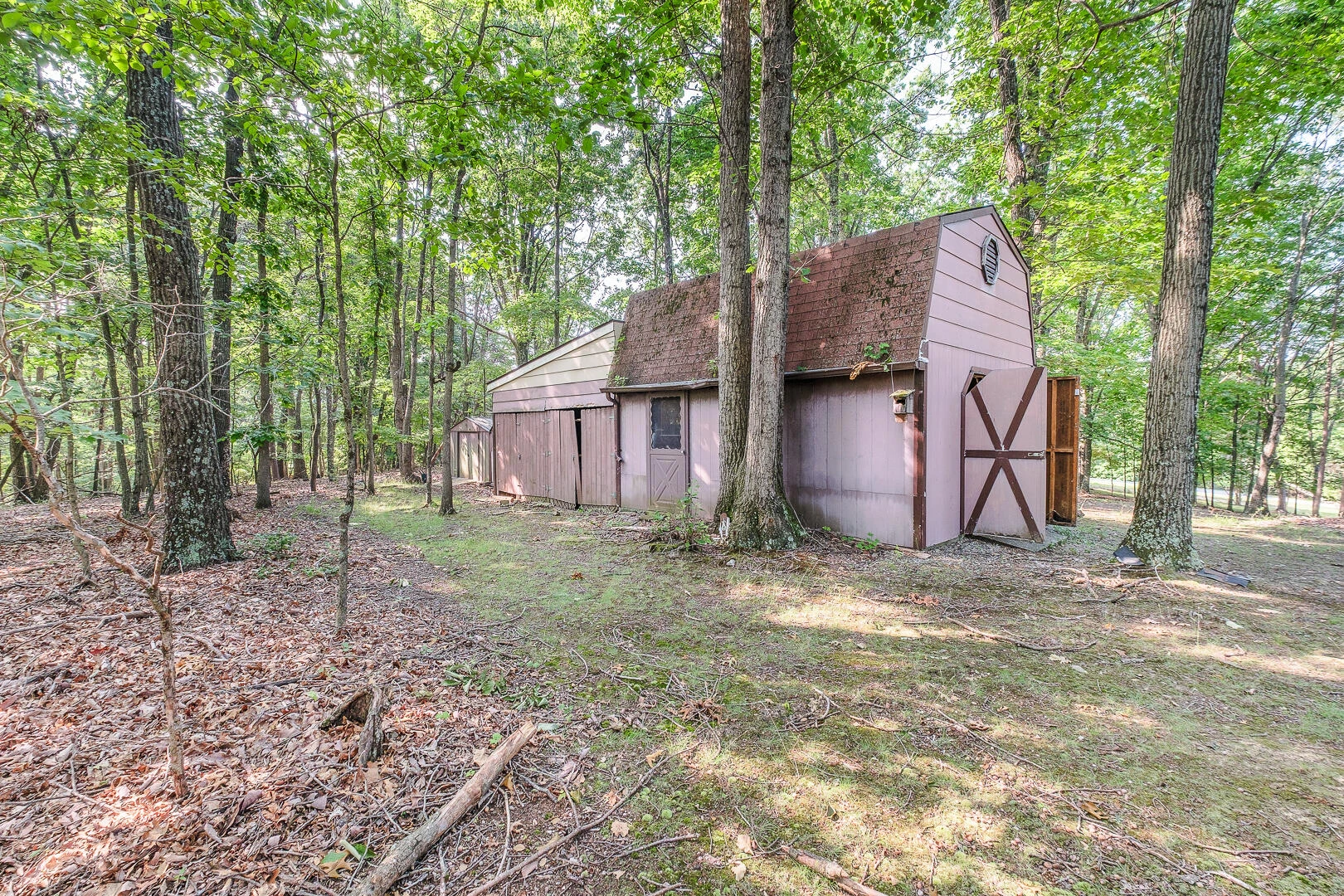 75 Eleanor LN - Photo 40