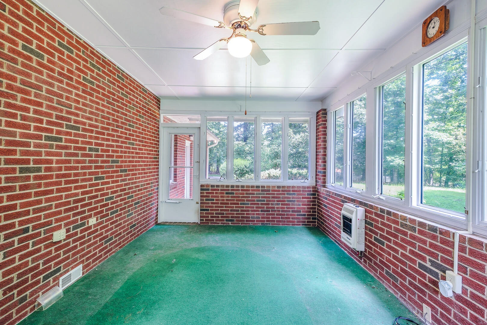 75 Eleanor LN - Photo 7