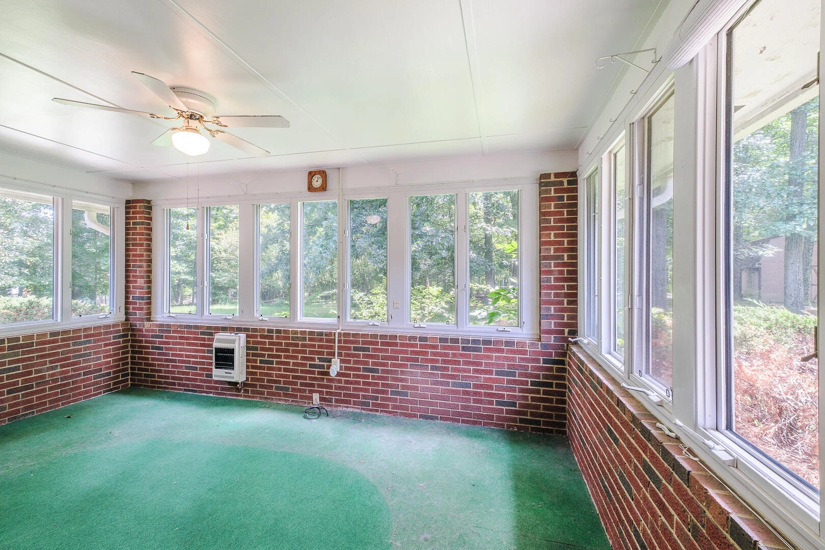 75 Eleanor LN - Photo 8