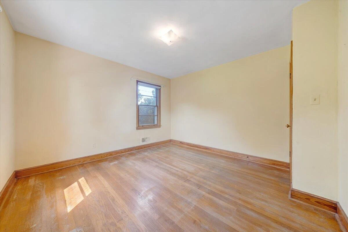 6621 Sherry RD - Photo 18