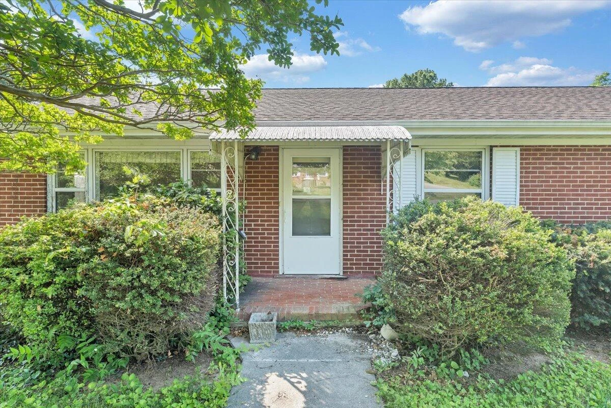 6621 Sherry RD - Photo 33