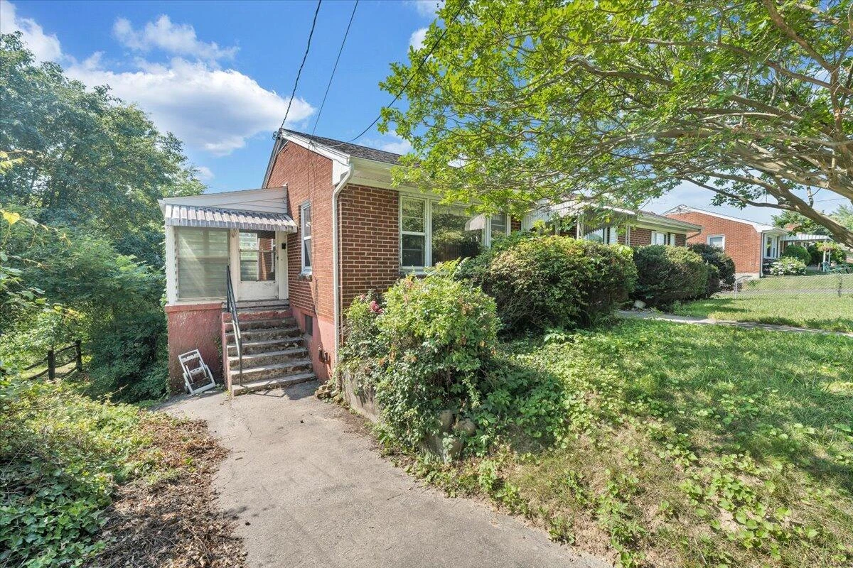6621 Sherry RD - Photo 35