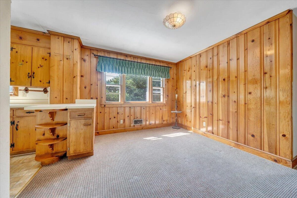 6621 Sherry RD - Photo 7