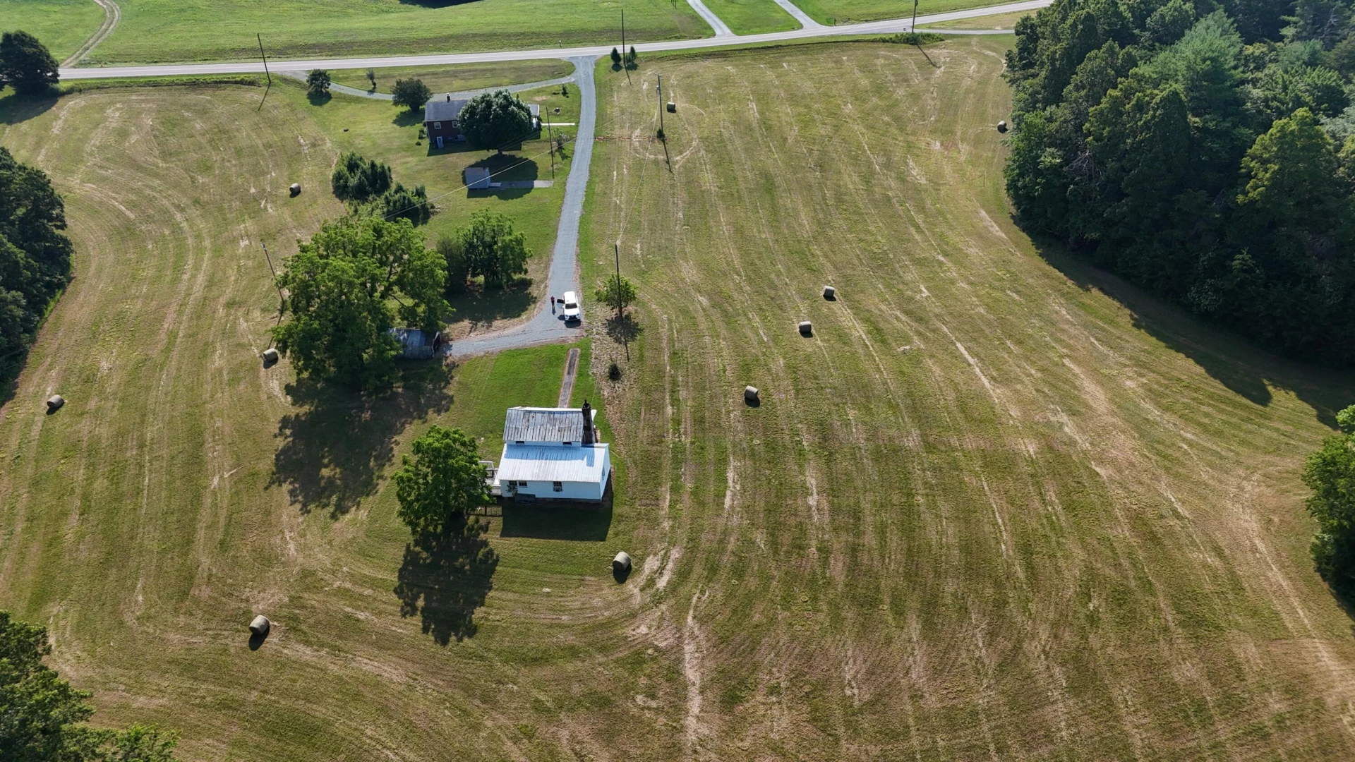5542 Henry RD - Photo 8