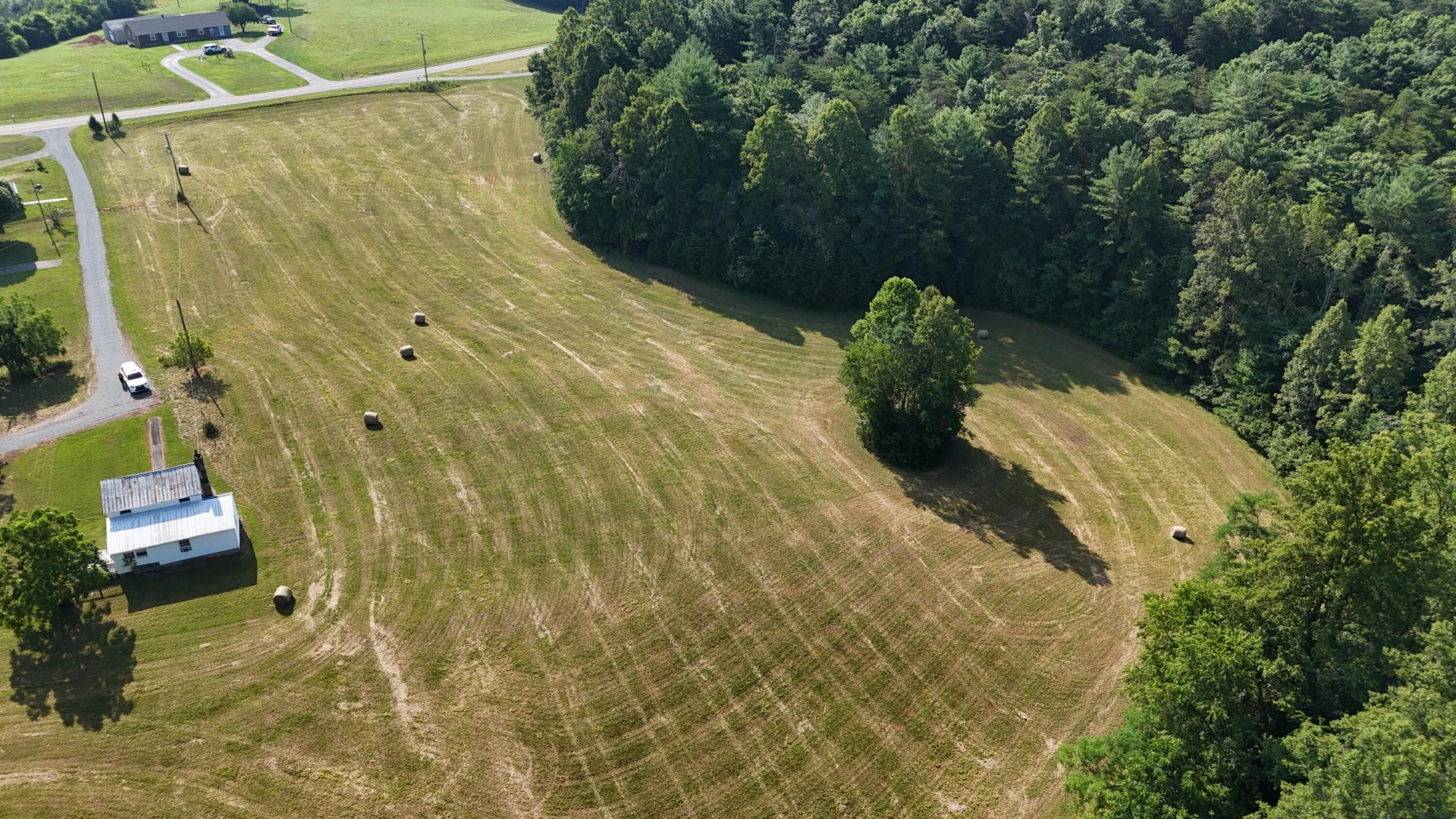 5542 Henry RD - Photo 9