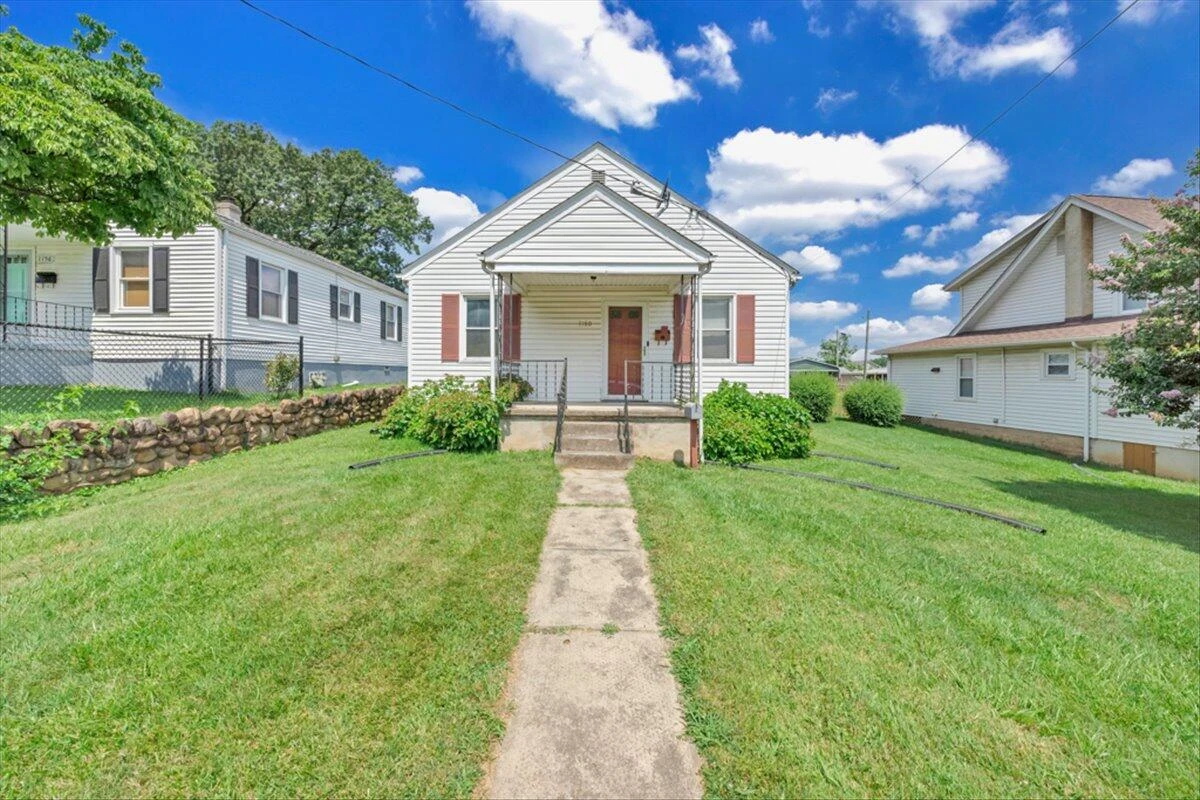 1160 Montrose AVE - Photo 39