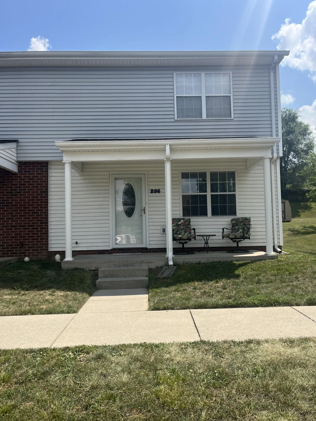 206 MADISON AVE - Photo 2