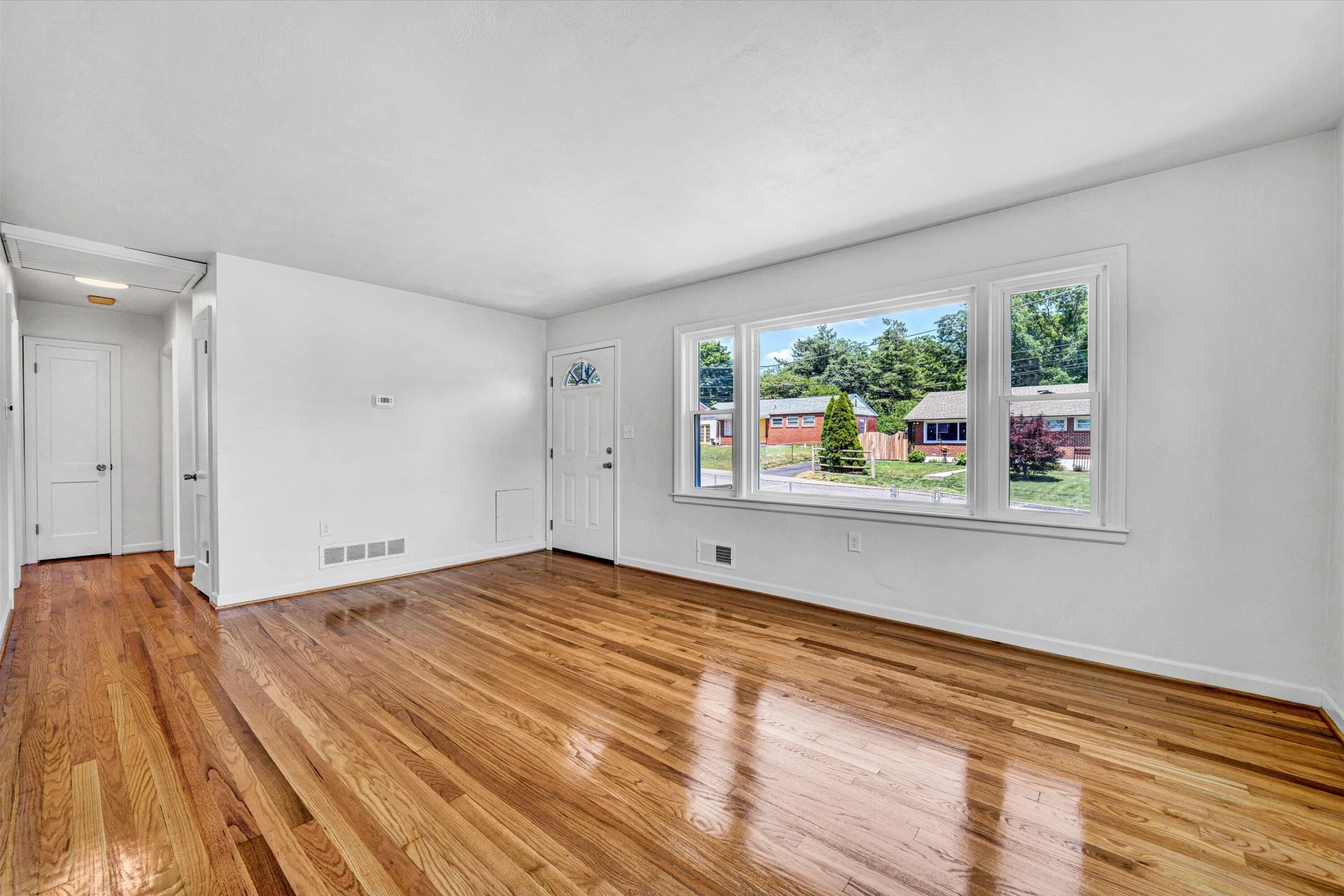 3113 Birchlawn AVE - Photo 3