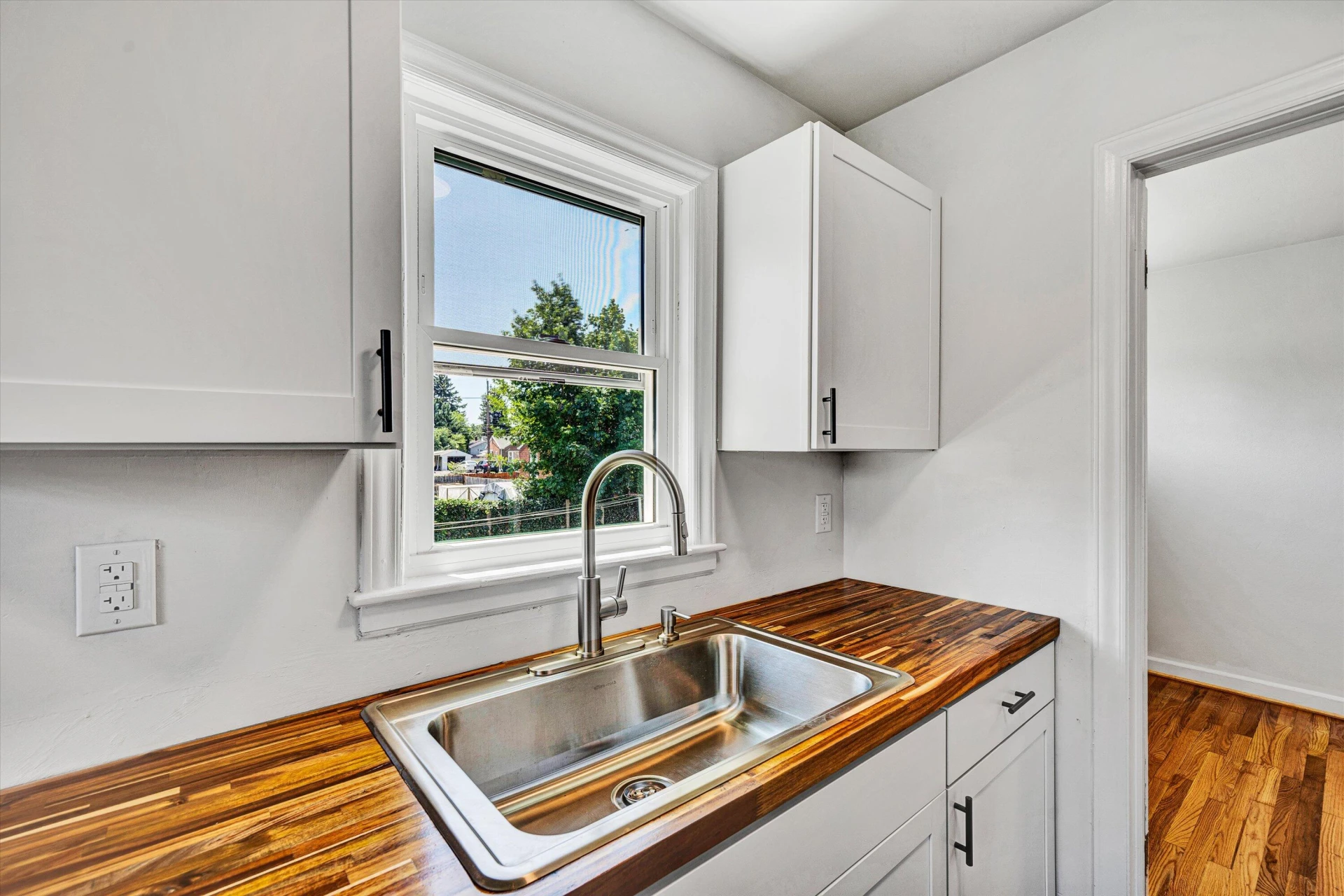 3113 Birchlawn AVE - Photo 7