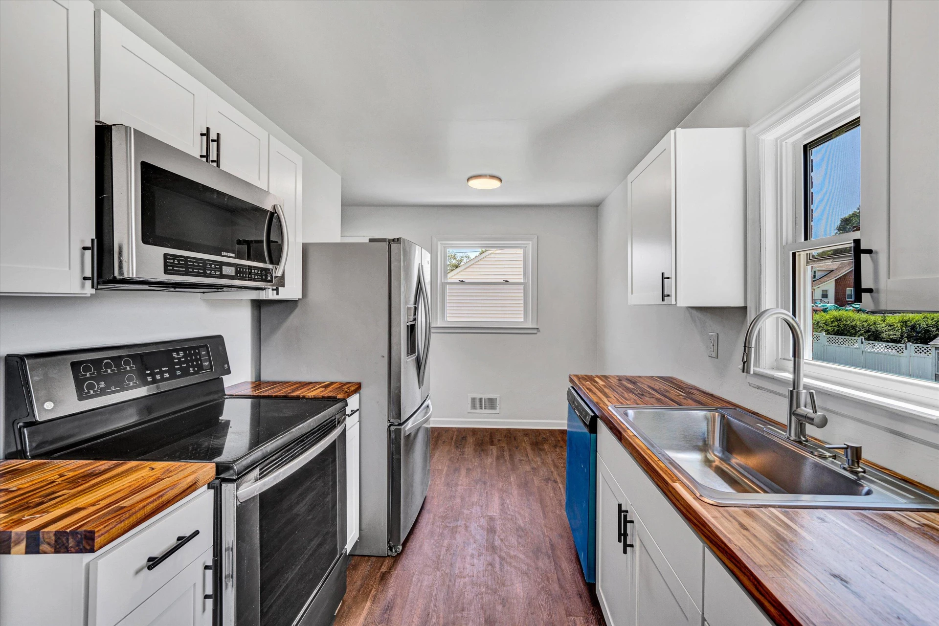 3113 Birchlawn AVE - Photo 8