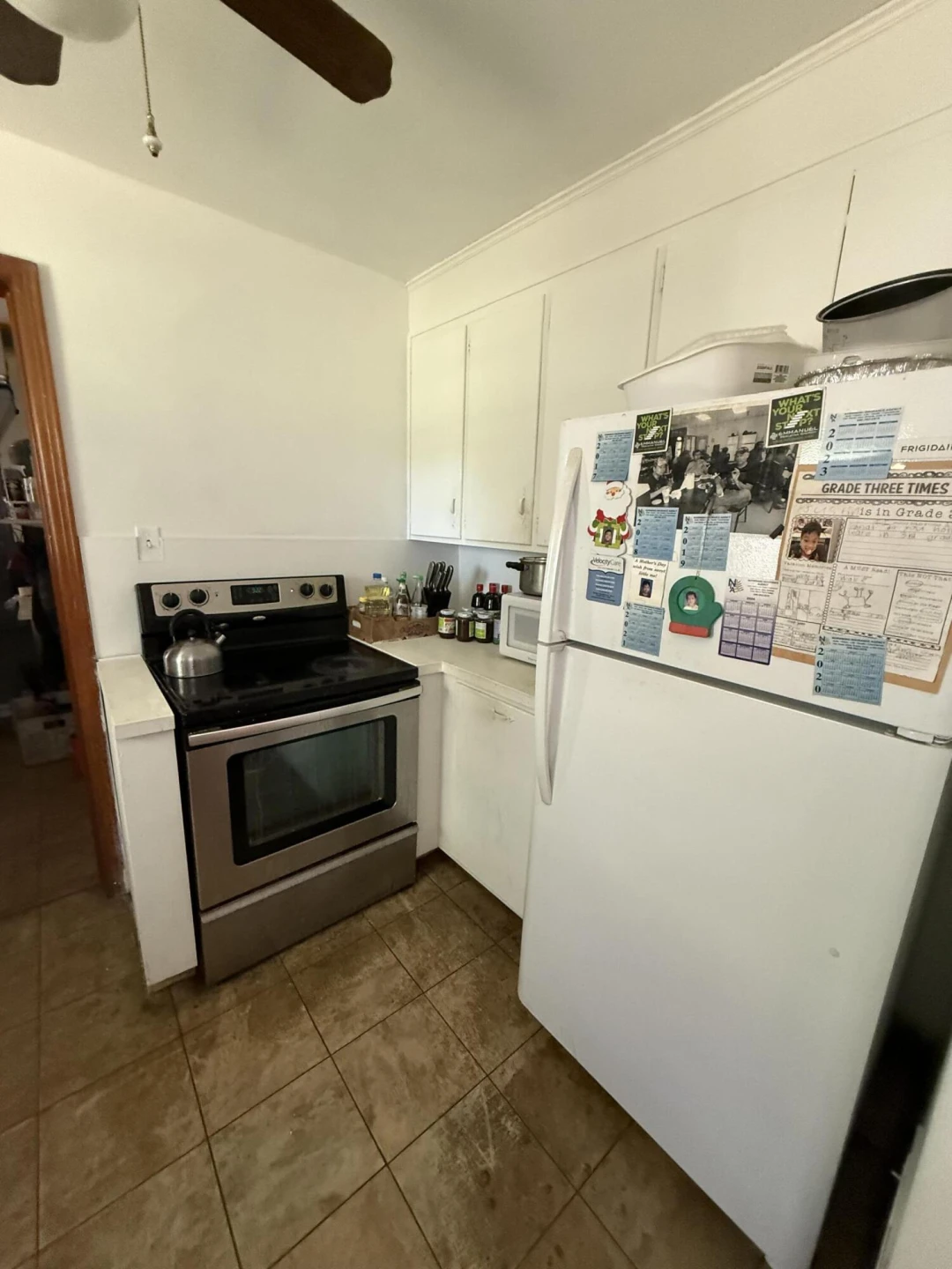 3124 Round Hill AVE - Photo 3