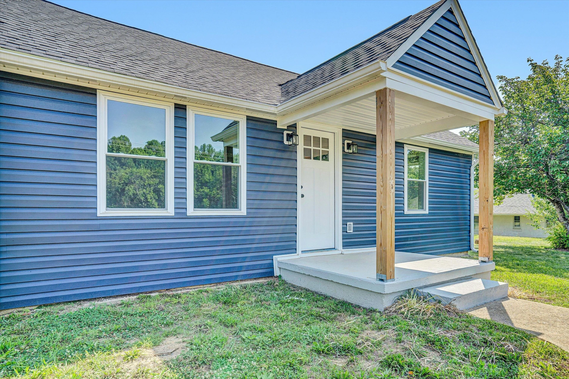 1021 Bowman LN - Photo 3