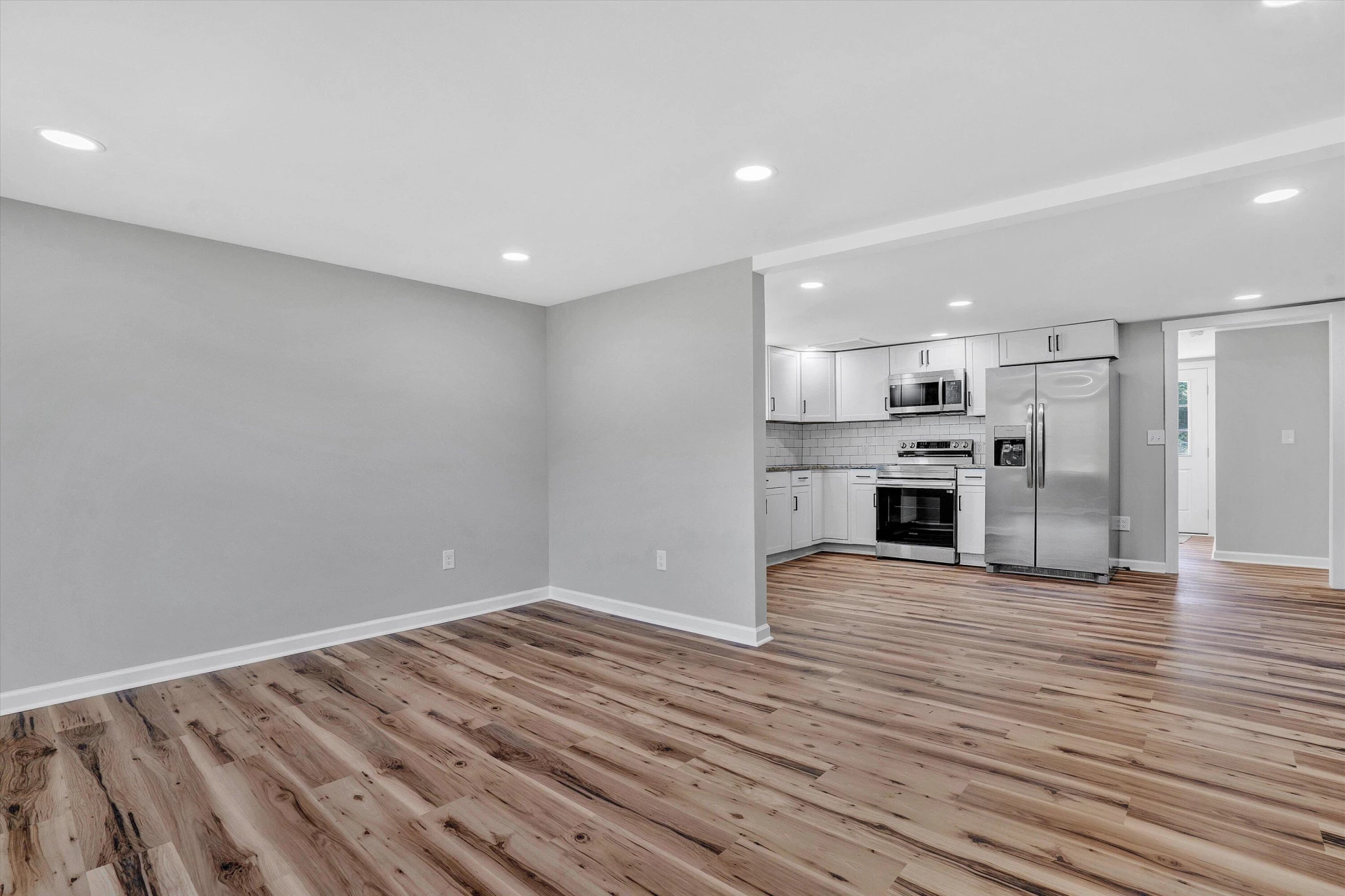 1021 Bowman LN - Photo 5