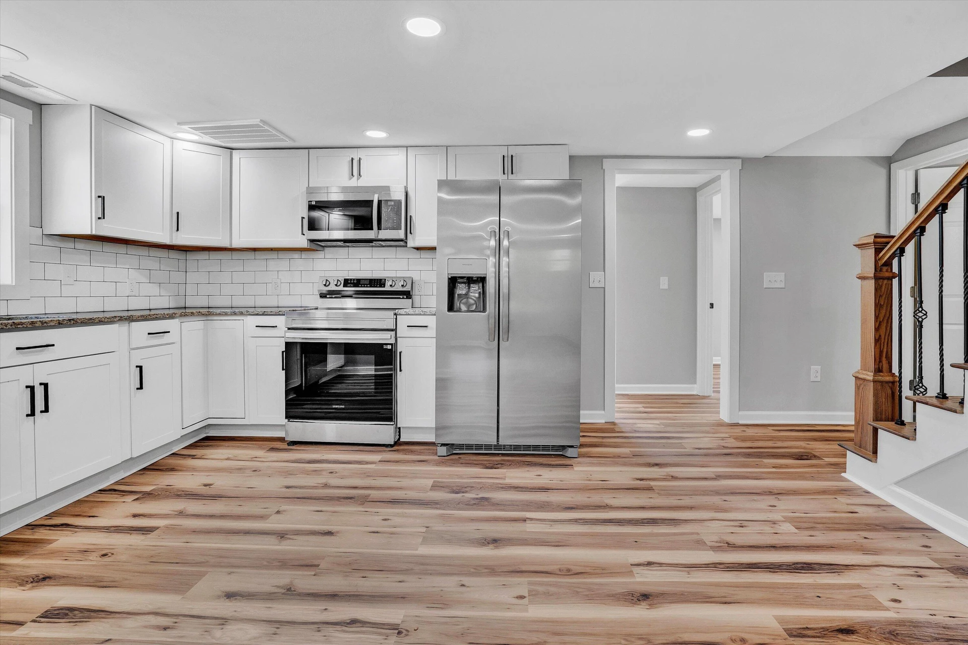 1021 Bowman LN - Photo 9