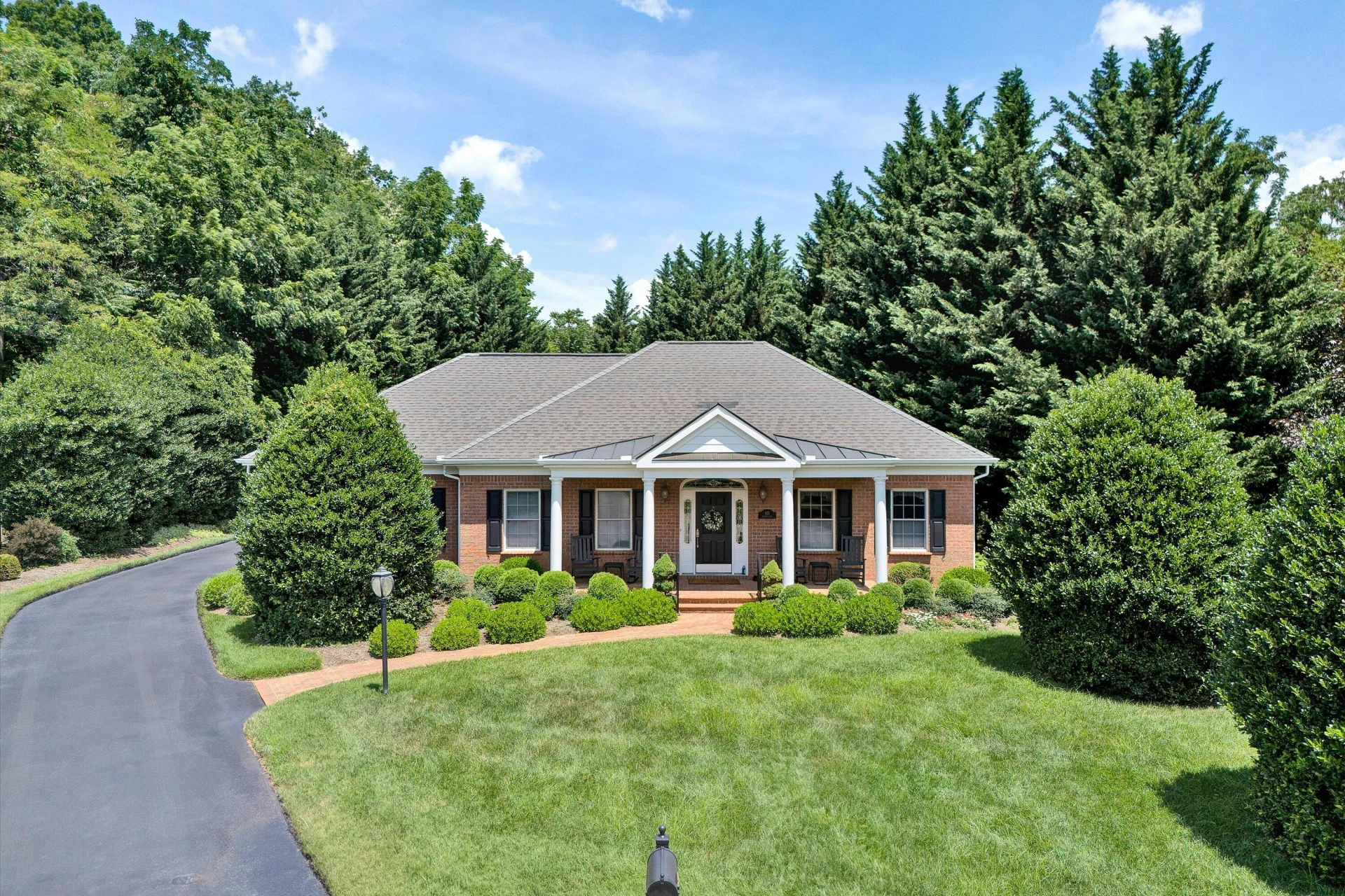 625 Highfield RD - Photo 3