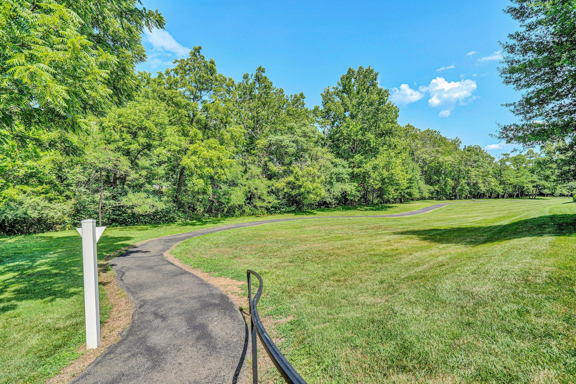 625 Highfield RD - Photo 67