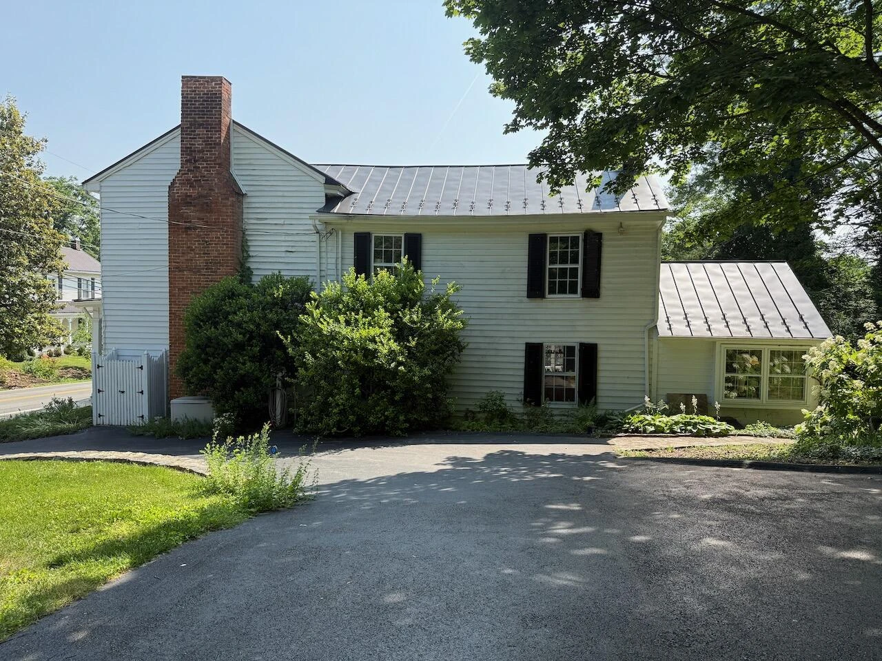 220 Main ST - Photo 5